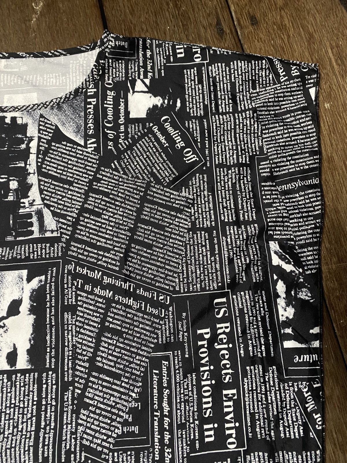 The Unbranded Brand Newspaper design Punk blouse Size M / US 6-8 / IT 42-44 - 5 Thumbnail