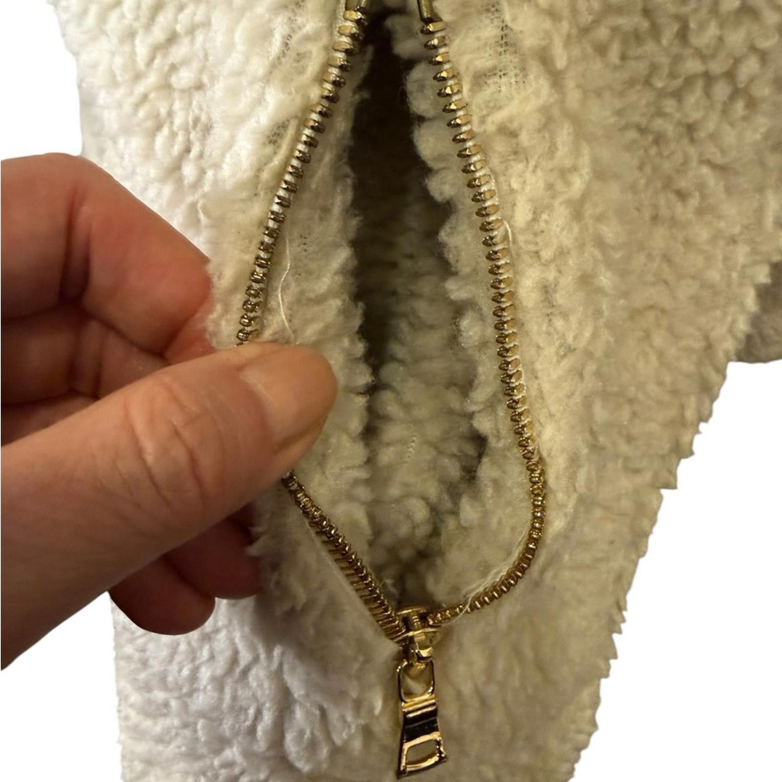 Other Varley Cream Women’s Victory Teddy Sherpa Jacket sz XS Size XS / US 0-2 / IT 36-38 - 6 Thumbnail