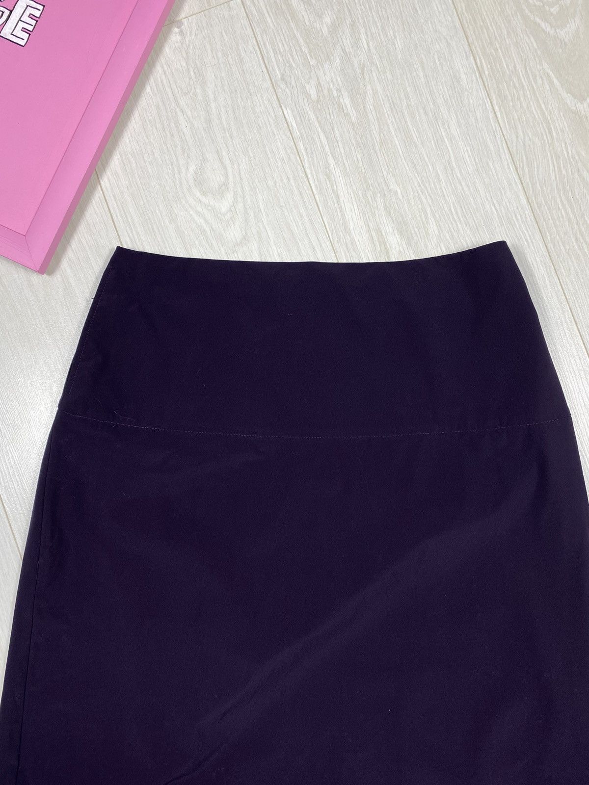 Designer Hovman Side Ruche Skirt Pencil Size 30" / US 8 / IT 44 - 6 Thumbnail