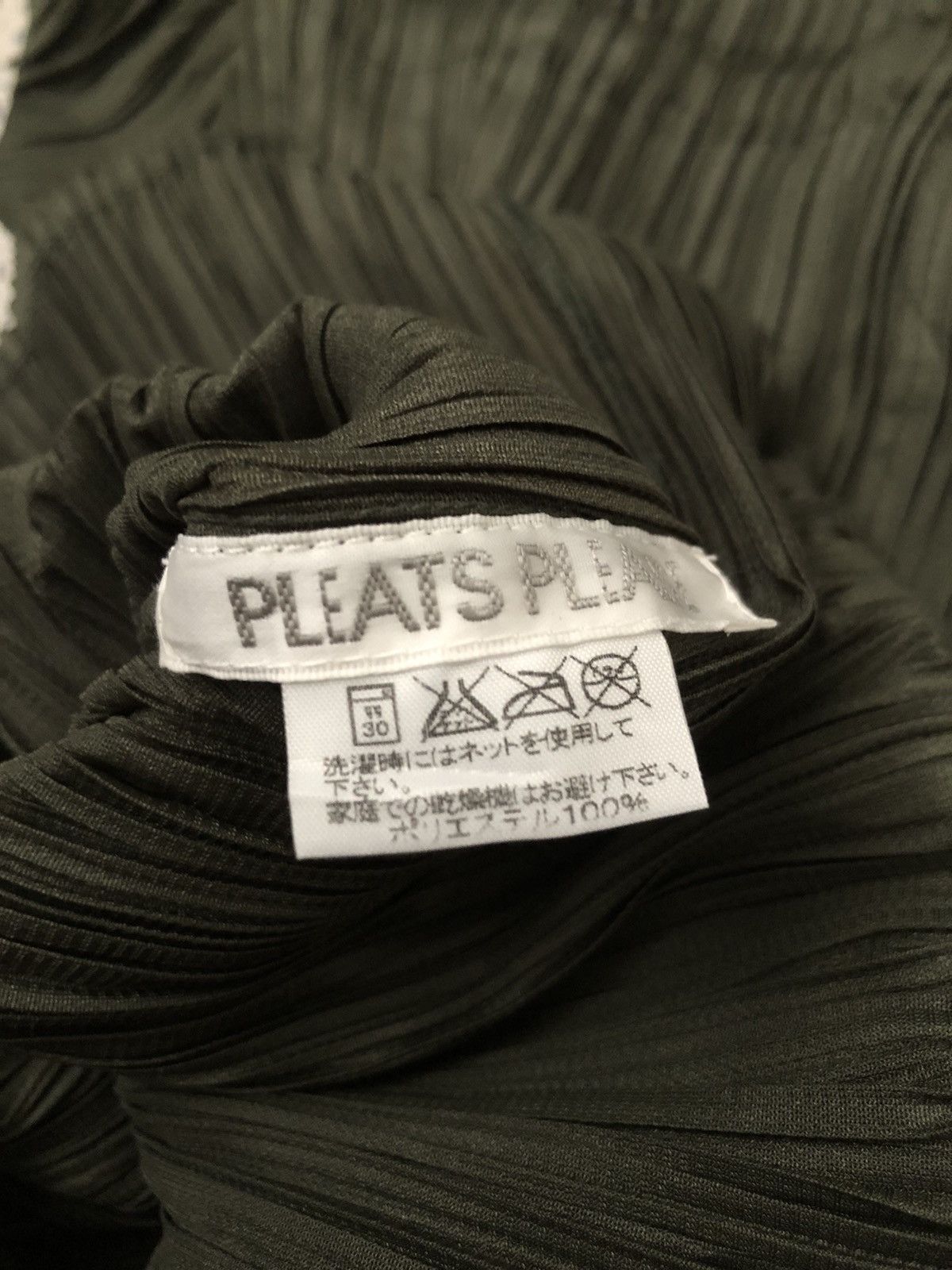 Homme Plisse Issey Miyake × Issey Miyake × Pleats Please Issey Miyake OFFERS💥 Issey Miyake Pleats Please Tops Size S / US 4 / IT 40 - 12 Thumbnail