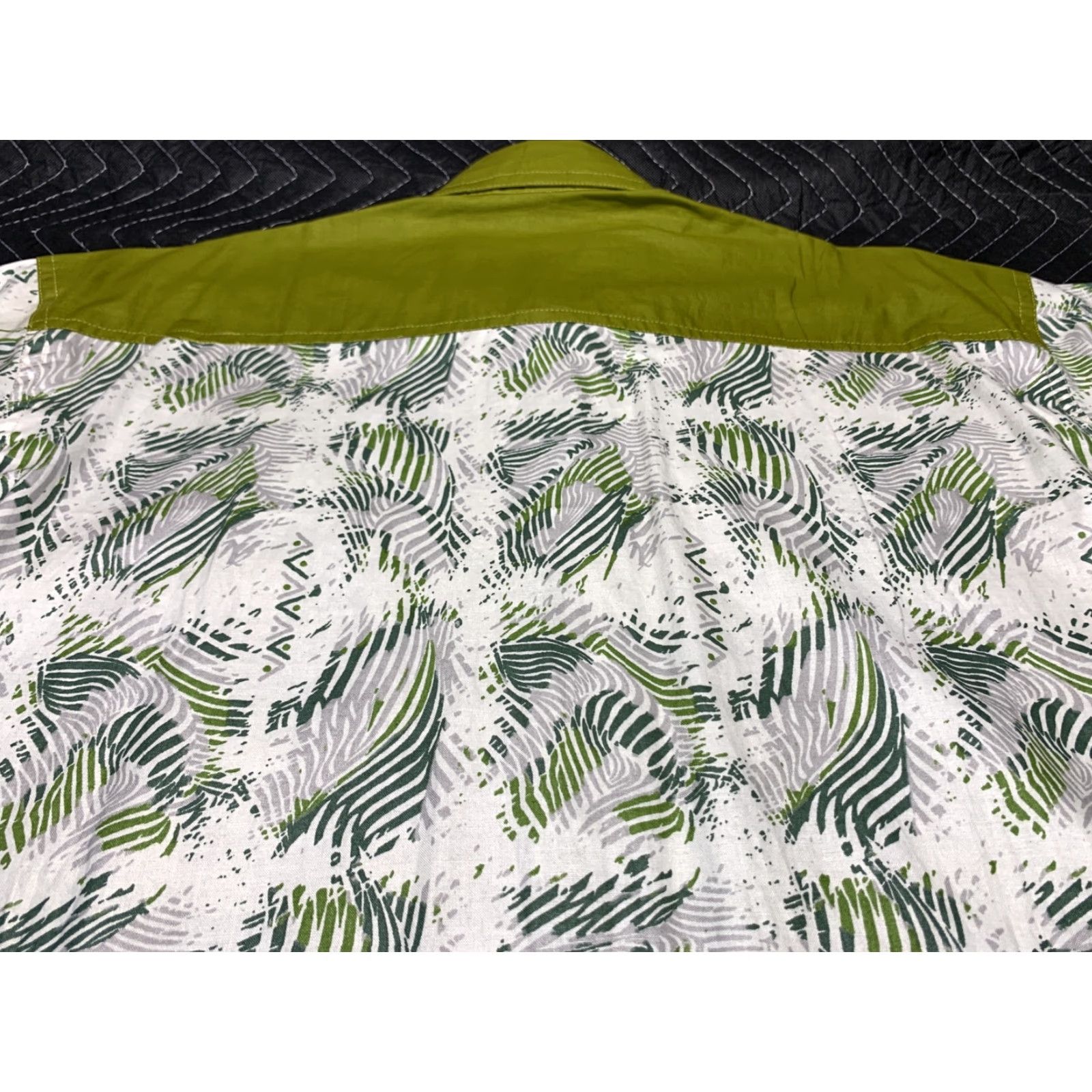 Vintage Floral 2XL Green White Short Sleeve Camp Shirt Size US XXL / EU 58 / 5 - 7 Thumbnail