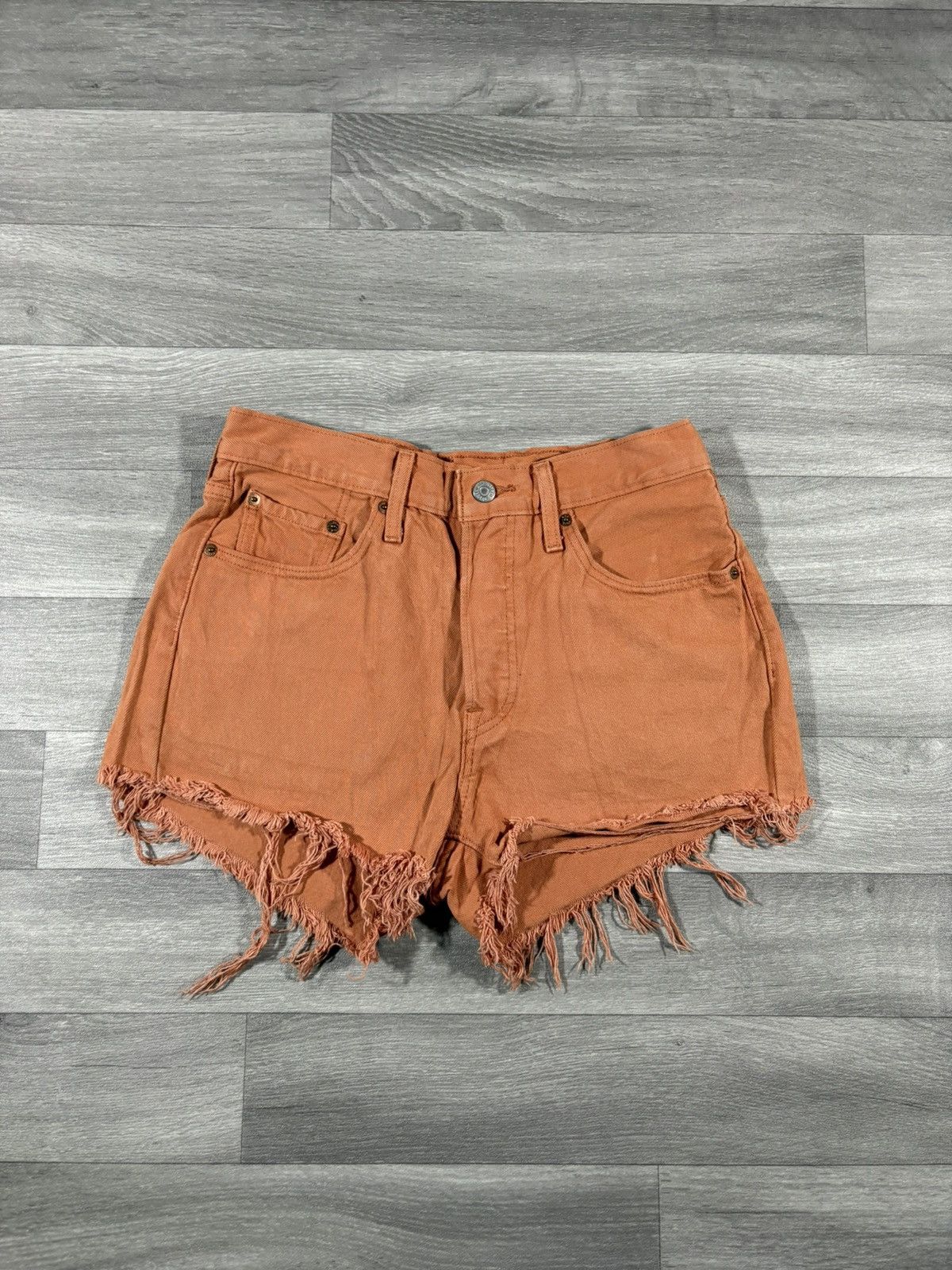 Levi's Short en jean Levi’s 501 - W28 - FR38 - Orange - Femme Size 27" / US 4 / IT 40 - 2 Thumbnail