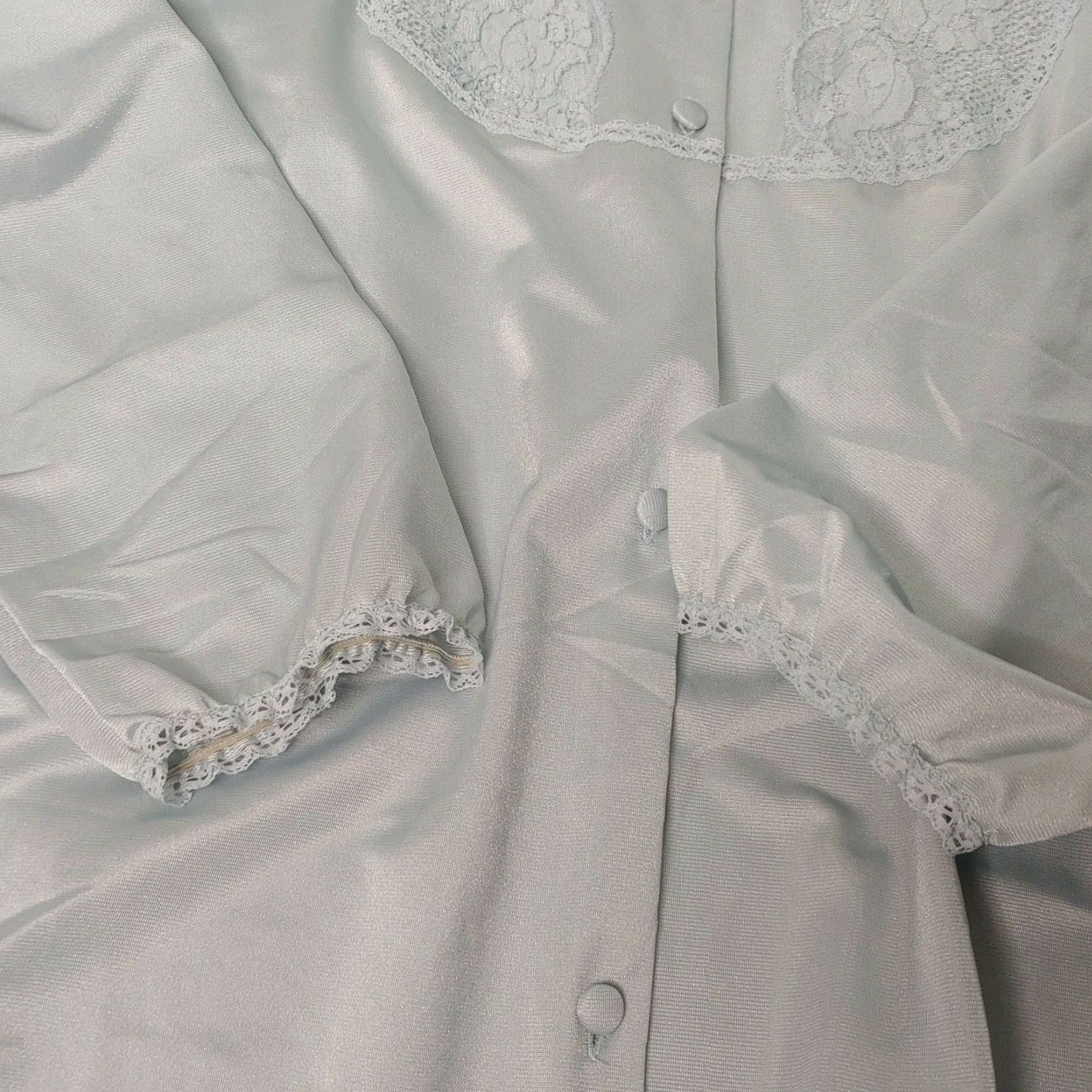 Vintage VINTAGE Vanity Fair Peignoir Set Robe Gown Blue Lace 34 1980s Eveningwear Shirt Women Mens? Size ONE SIZE - 8 Thumbnail