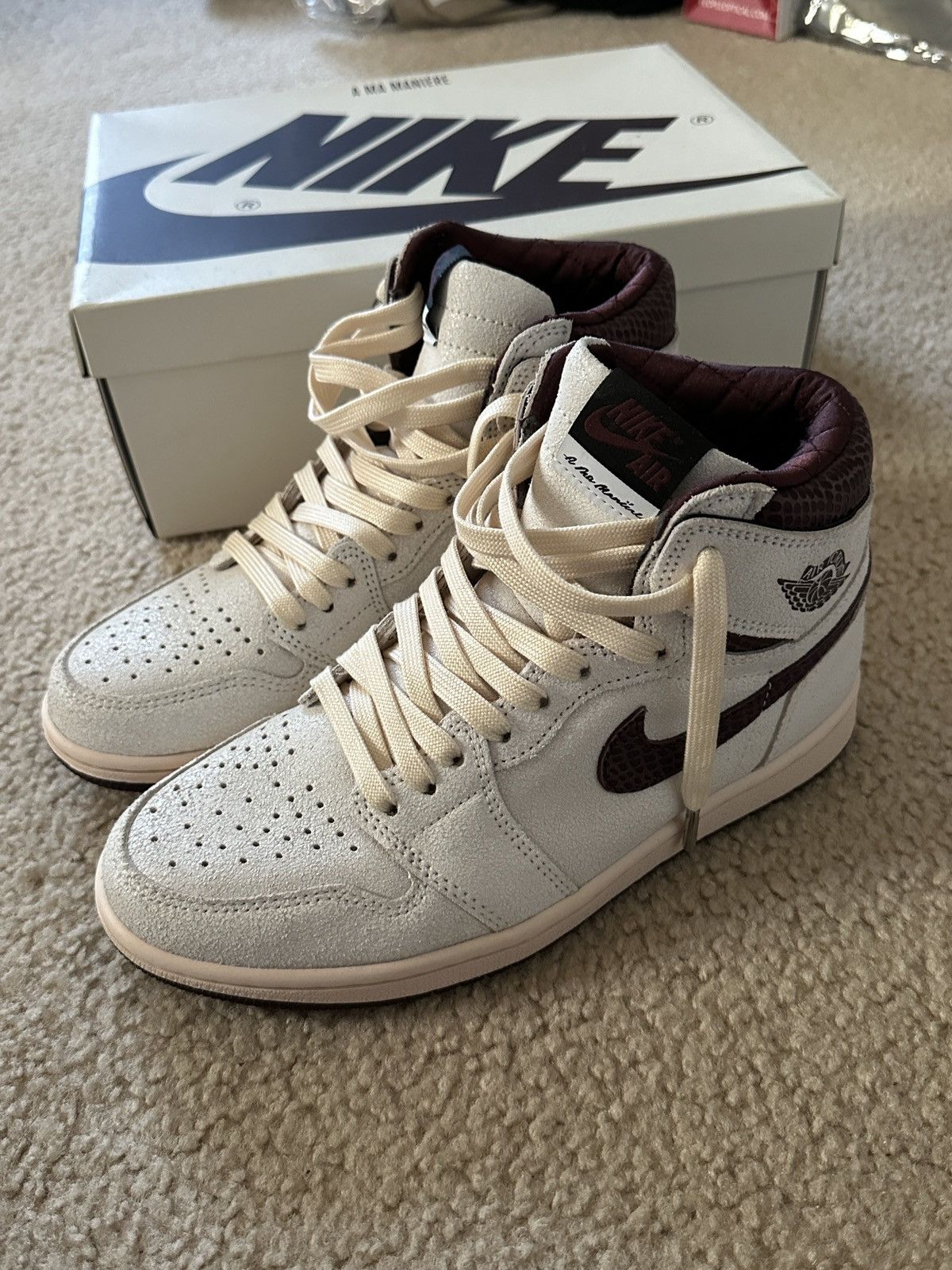 A Ma Maniere × Jordan Brand × Nike Nike air Jordan 1 retro high og sail burgundy crush us 8 Size US 8 / EU 41 - 2 Thumbnail