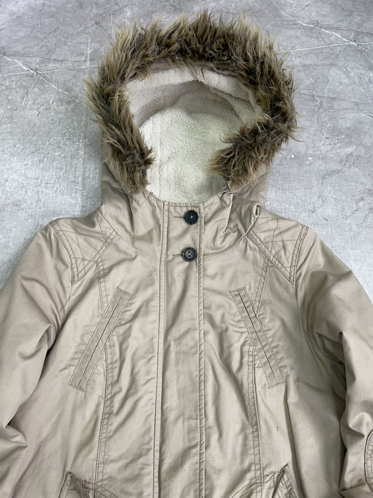 Le Grande Bleu (L.G.B.) Military style Multipocket if six was nine style fur jacket Size US S / EU 44-46 / 1 - 6 Thumbnail