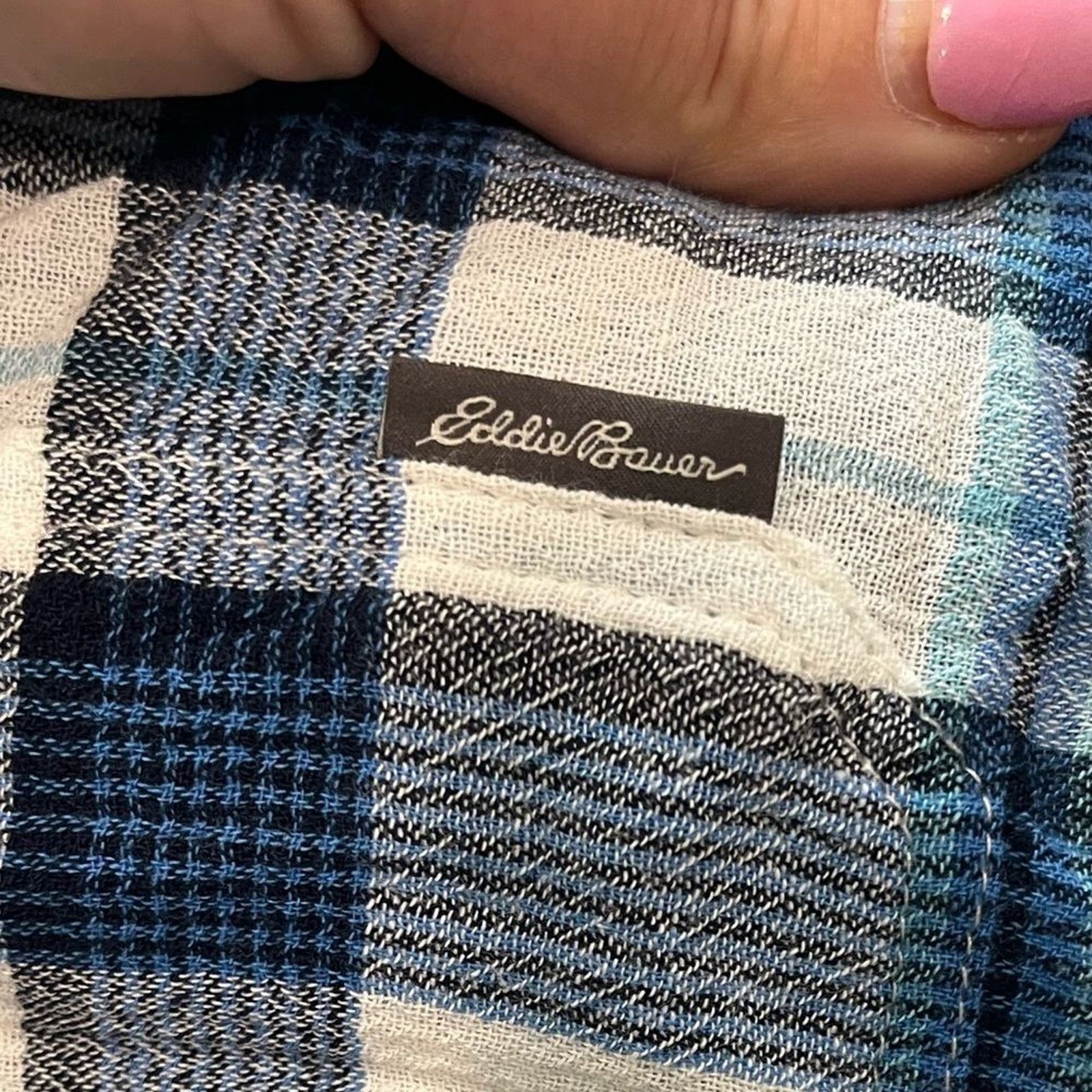 Eddie Bauer NWOT Eddie Bauer Classic Fit Woven White Blue Plaid Shirt M Size US M / EU 48-50 / 2 - 4 Thumbnail