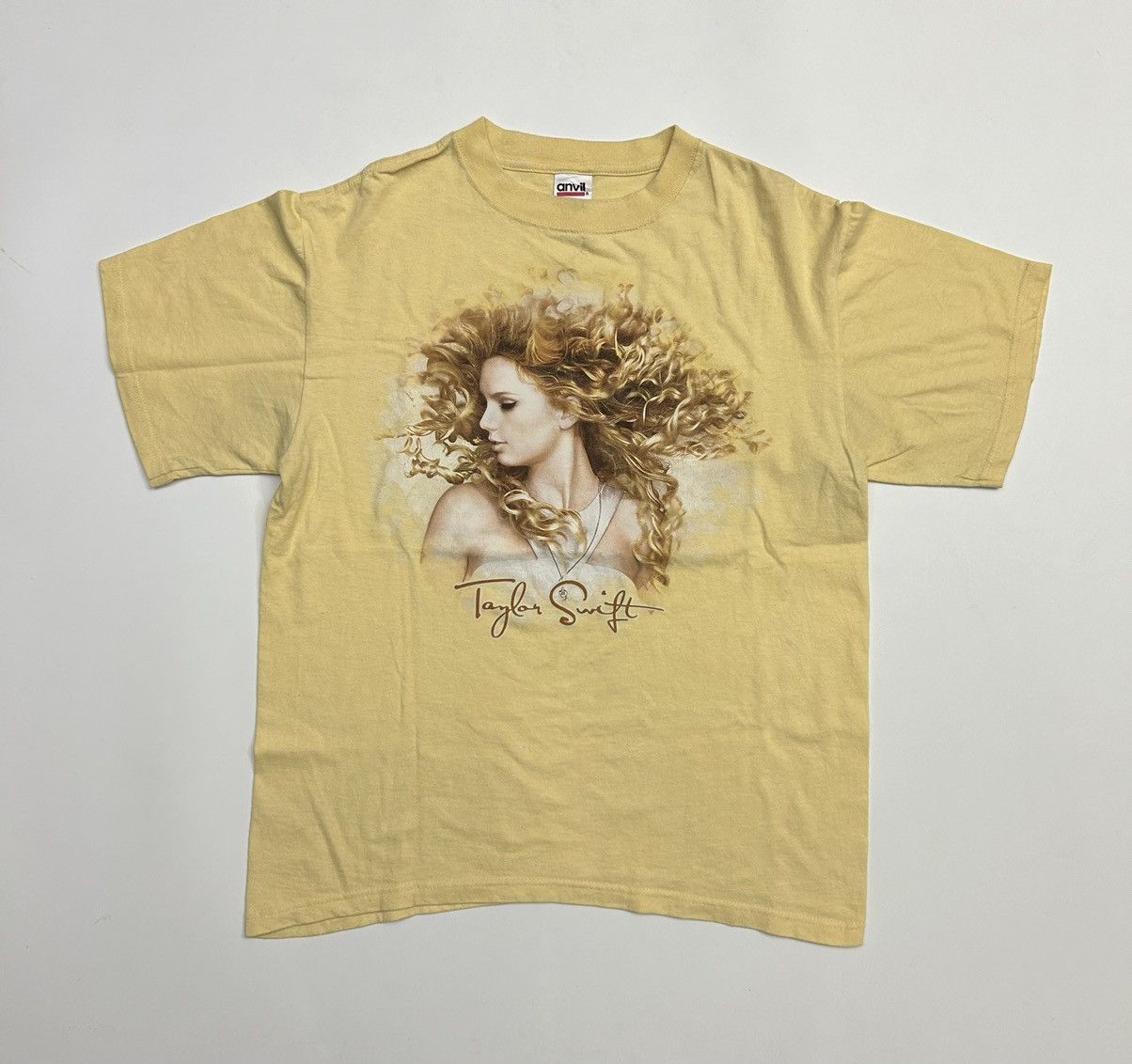 Band Tees Vintage Taylor Swift Fearless Tour Promo T-Shirt Size US M / EU 48-50 / 2 - 1 Thumbnail