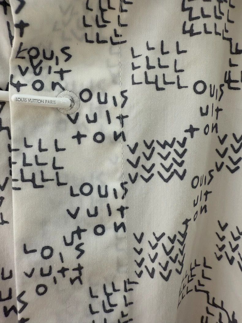 Louis Vuitton Louis Vuitton Monogrammed shirt Size US XS / EU 42 / 0 - 3 Thumbnail
