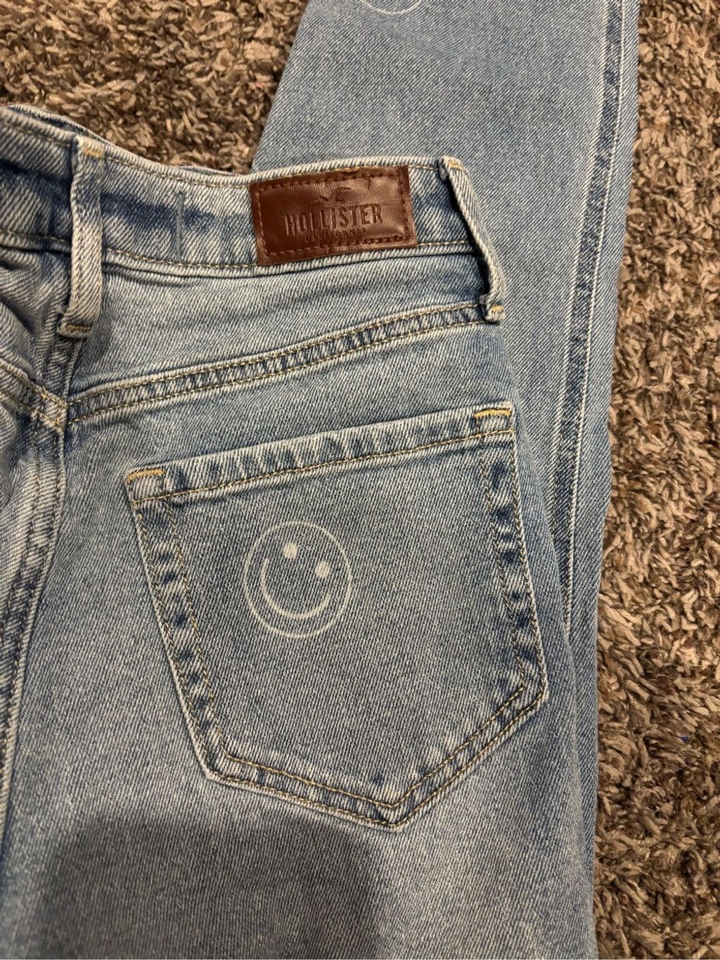 Hollister Hollister Ultra High-Rise Mom Smile Print Jeans Size 24" / US 00 / IT 34 - 2 Thumbnail