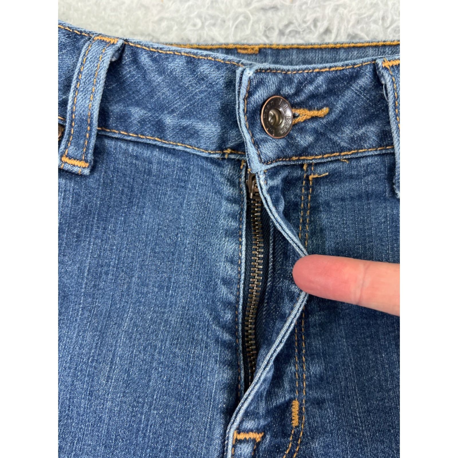 Vintage L.L. Bean Women's Blue Denim Bootcut Jeans Pants 4 Mid Rise 27 Inch Inseam Stretch Cotton Blend Size 27" / US 4 / IT 40 - 5 Thumbnail