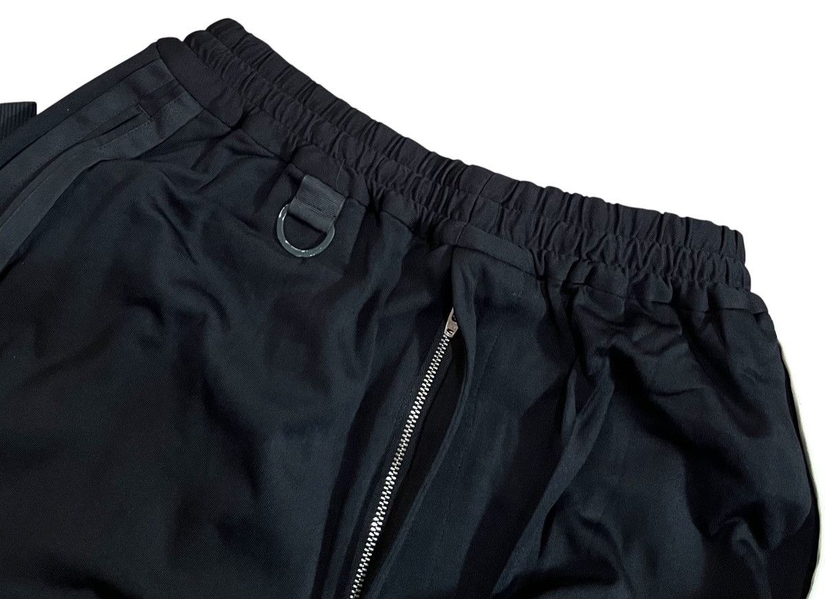 Yohji Yamamoto TAX FREE 🇺🇸 Yohji yamamoto y-3 black balloon training pants Size US 28 / EU 44 - 4 Thumbnail
