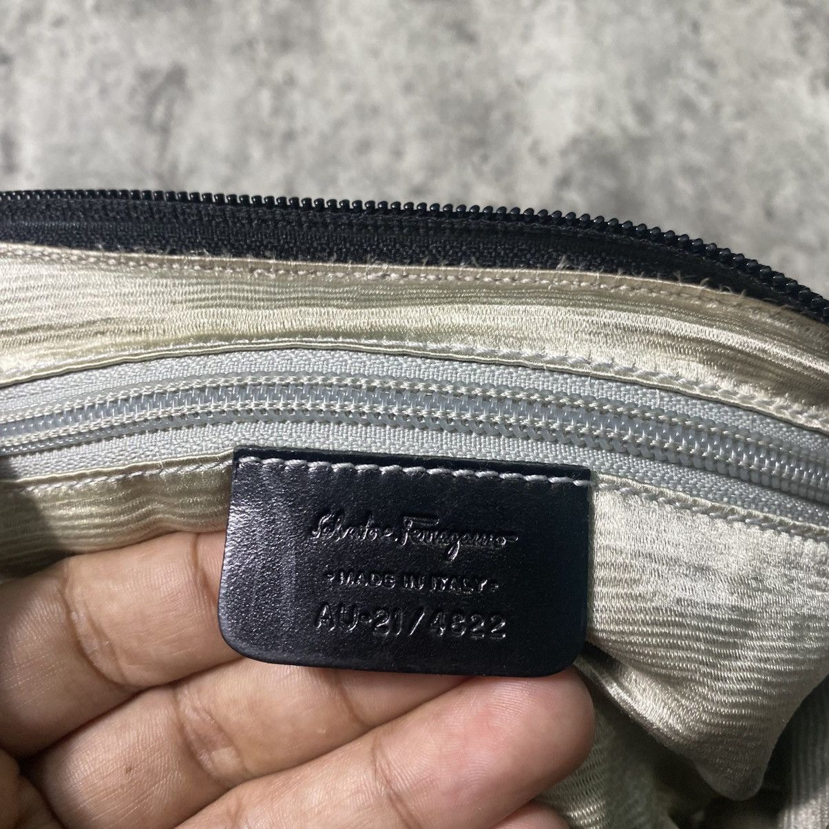 Salvatore Ferragamo Vintage Salvatore Ferragamo Print Satin Shoulder Bag Size ONE SIZE - 14 Thumbnail