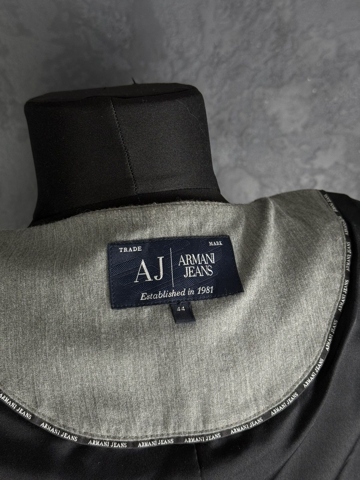Armani Collezioni Armani Jeans Giorgio Wool Blend Blazer Vintage Womens 44 Size M / US 6-8 / IT 42-44 - 16 Thumbnail