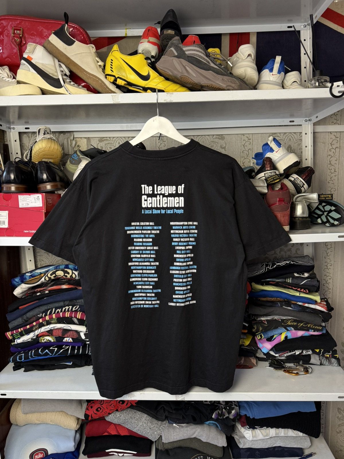 Vintage Vintage The League of Gentlemen “Are You Local?” T-Shirt Size US XL / EU 56 / 4 - 3 Thumbnail
