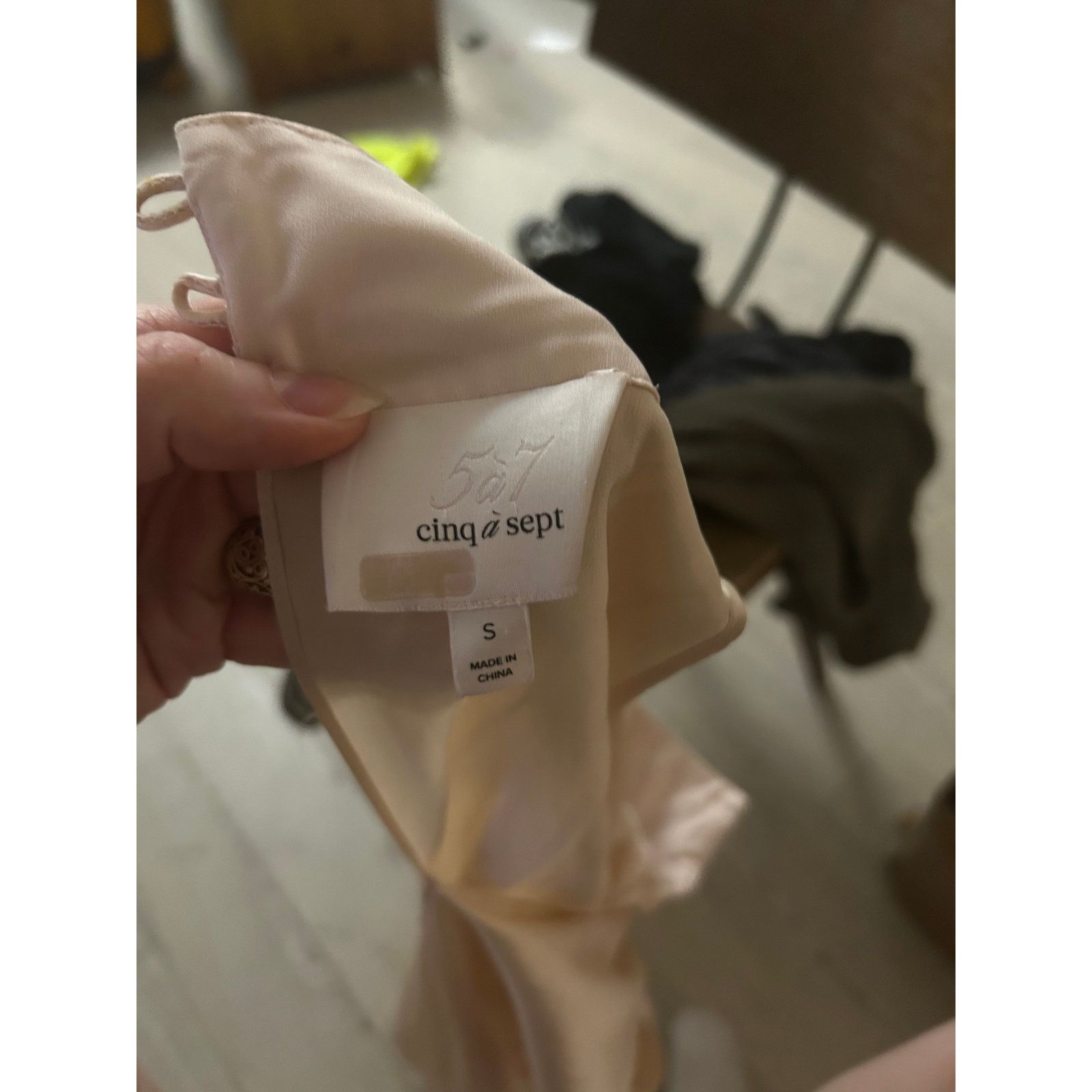 Cinq a Sept Cinq a Sept Mock Neck Satin Sleeveless Top - Size Small Size S / US 4 / IT 40 - 4 Thumbnail