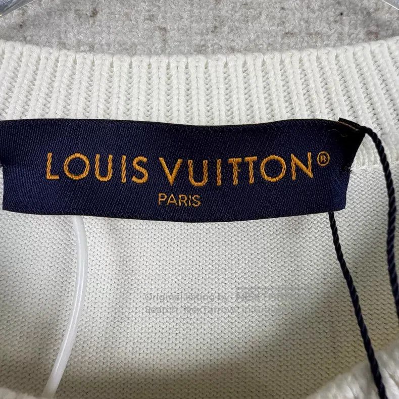 Louis Vuitton Louis Vuitton Solid Pin Logo Embroidery Crew Neck Knit Sho Size US S / EU 44-46 / 1 - 4 Thumbnail