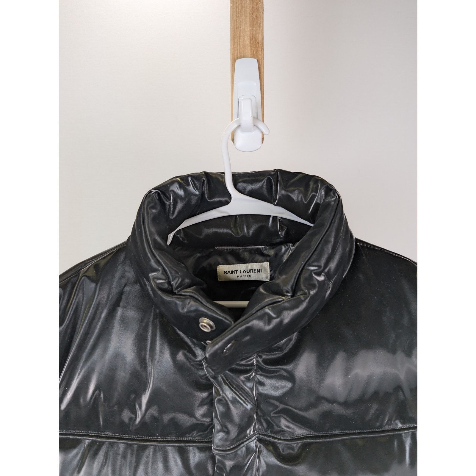 Saint Laurent Paris o1rshd1 CC20 Lacquered Down Puffer Jacket in black technical Size US M / EU 48-50 / 2 - 7 Thumbnail