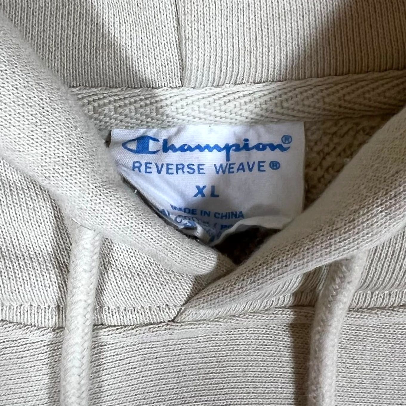 Champion CHAMPION Reverse Weave Classic Embroidered Mini Logo Cream Pullover Hoodie XL Mens Size US XL / EU 56 / 4 - 5 Thumbnail