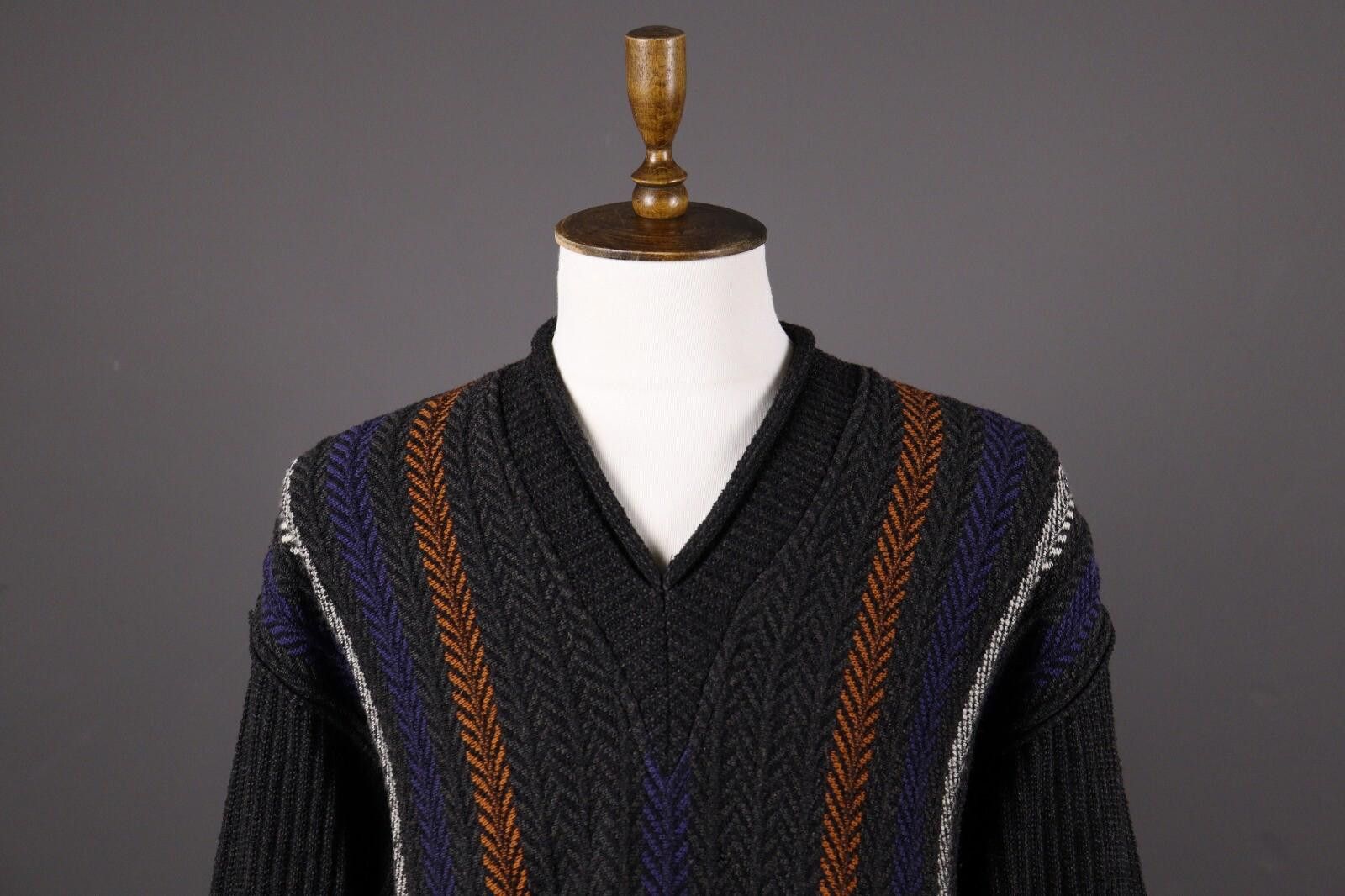 Carlo Colucci Carlo Colucci Black Stripe Wool Knit Sweater Size 54 Size US M / EU 48-50 / 2 - 2 Thumbnail