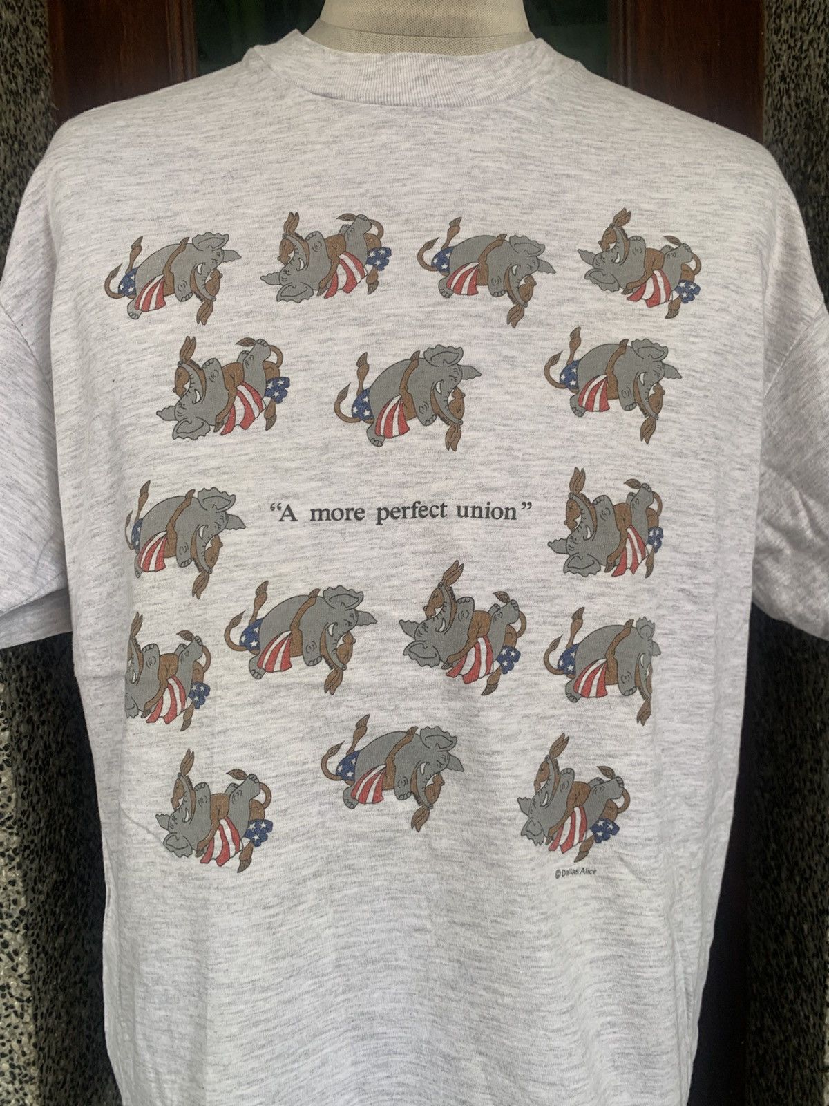 Arts & Science Vintage 90s Sex Position Dallas Alice Graphics T shirt Size US L / EU 52-54 / 3 - 2 Thumbnail