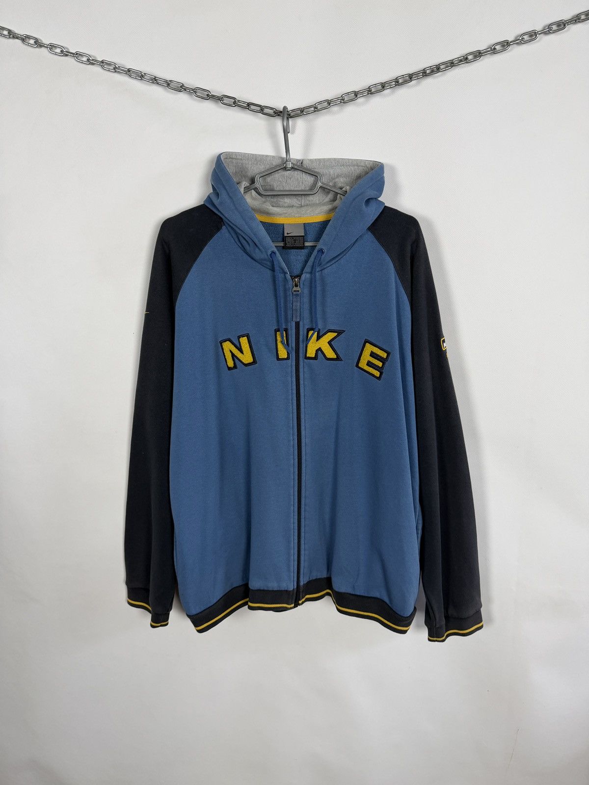 Nike Vintage Nike Full Zip Hoodie Big Embroidered Logo Rare XL Size US XL / EU 56 / 4 - 1 Thumbnail