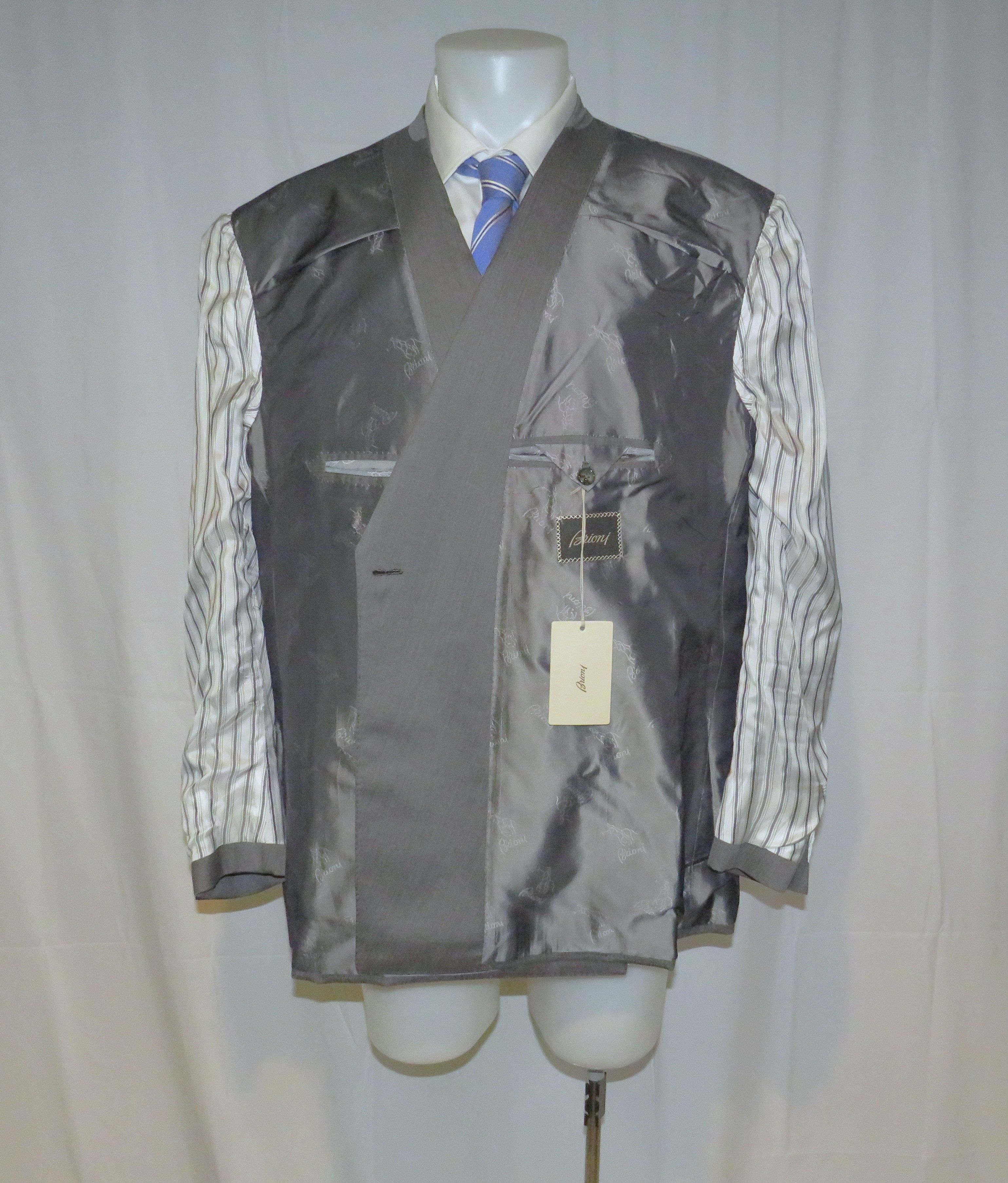 Brioni Silk Blend Gray Herringbone Double Breasted Suit 54R NWT Size 54R - 10 Thumbnail