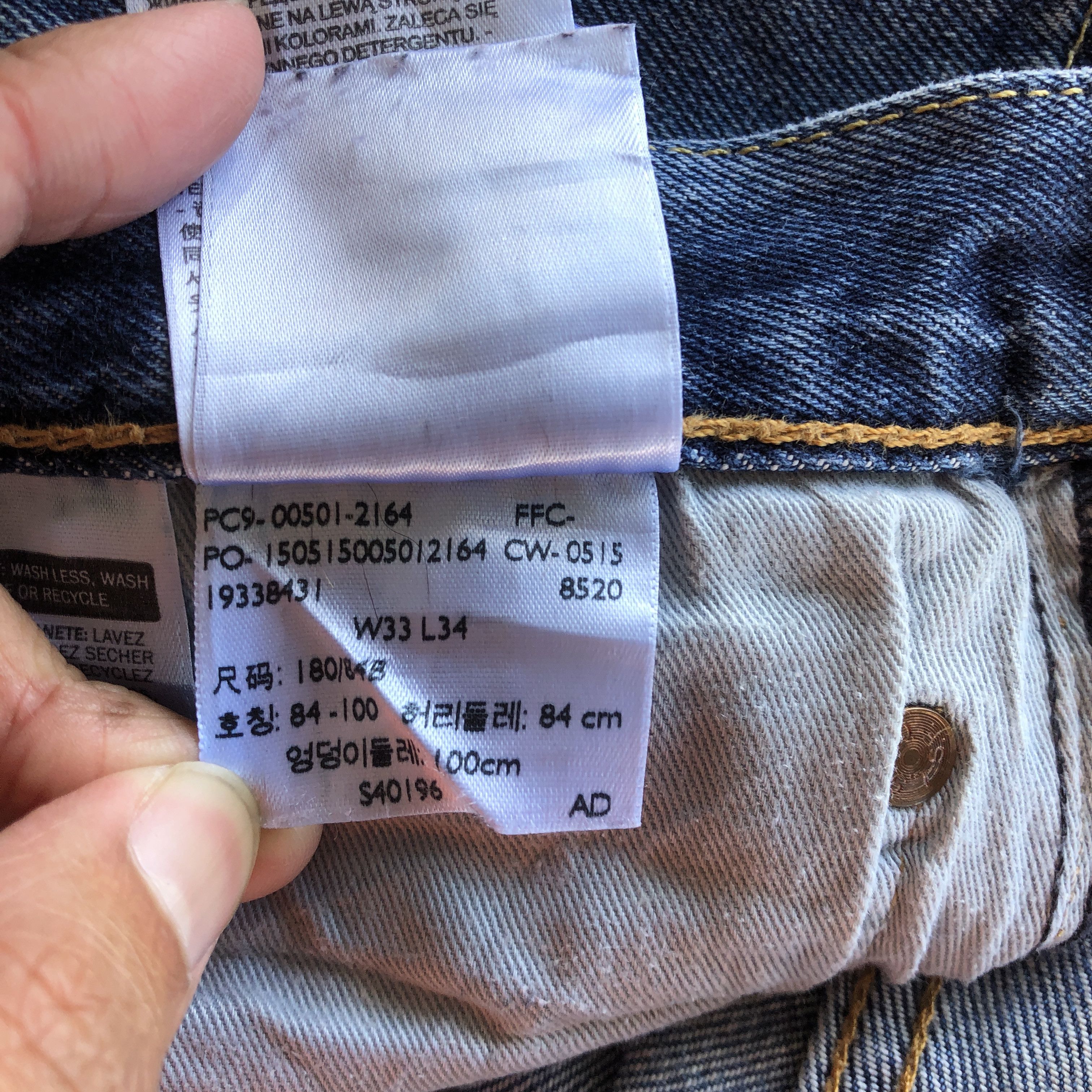 Levi's Vintage Levis 501 Jeans Levi's 501 Faded Light Wash Denim Size US 32 / EU 48 - 9 Thumbnail