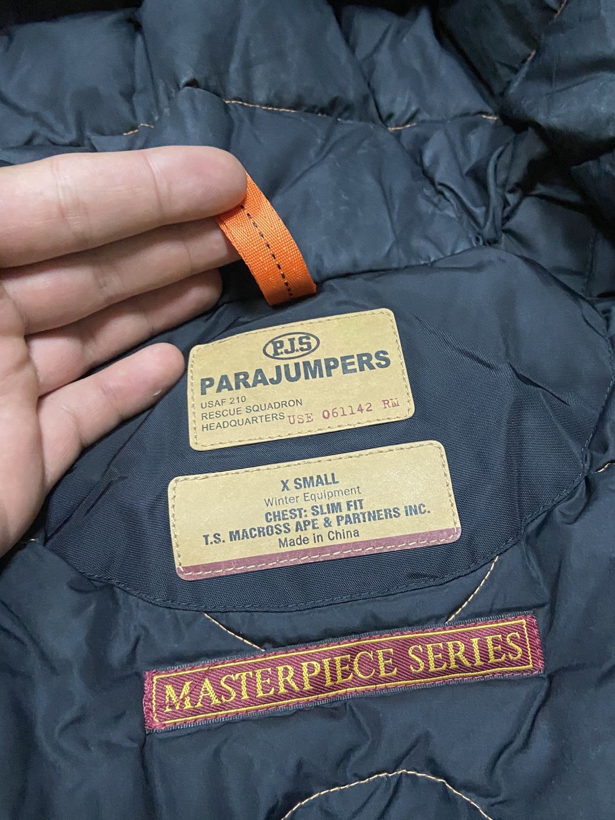 Parajumpers Parajumpers Alaska down bomber jacket zip carabiner Size US XS / EU 42 / 0 - 14 Thumbnail