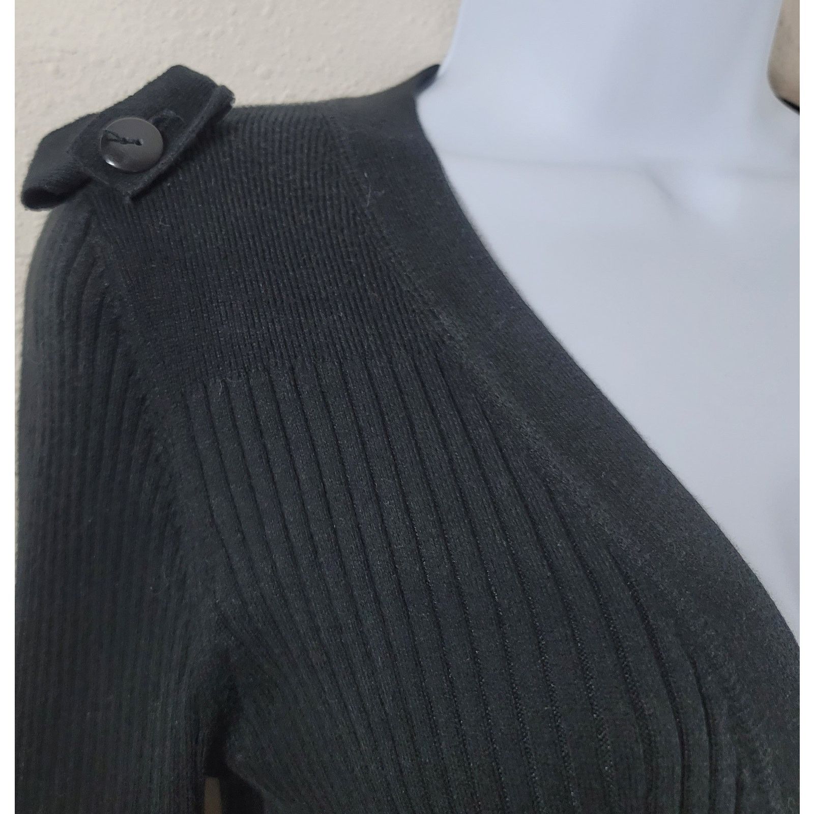 Banana Republic Banana Republic Black Button Up Cardigan Sweater Small Size S / US 4 / IT 40 - 5 Thumbnail
