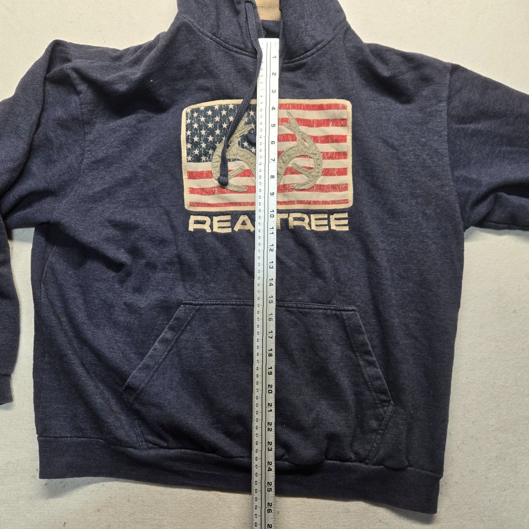 Realtree Realtree USA Fishing Hoodie Blue Kangaroo Pocket Sweatshirt Adult Men's 2XL XXL Sleeve Long Sleeve Pullover Hoodie Pockets Logo Jersey Regular Men Size US XXL / EU 58 / 5 - 6 Thumbnail
