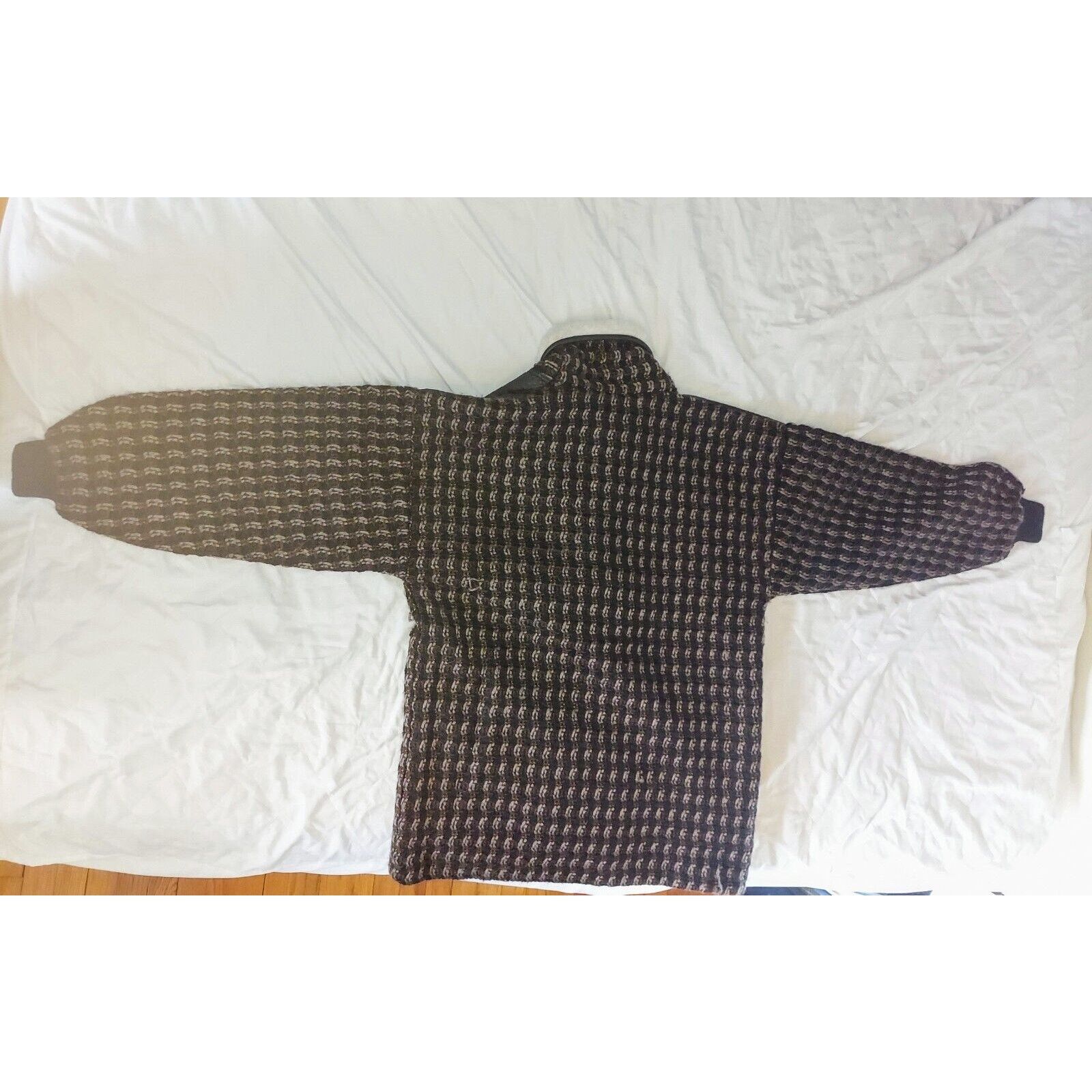 First MFG Co. first class 100% acrylic with genuine leather trim jacket Size US M / EU 48-50 / 2 - 7 Thumbnail