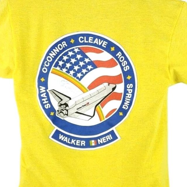 Vintage VINTAGE Space Shuttle Mission T Shirt Mens Size S 80s NASA USA STS-61-B Screen Stars Yellow Graphic Tee Space Kennedy Space Center Boys Girls Mens Size US S / EU 44-46 / 1 - 4 Thumbnail