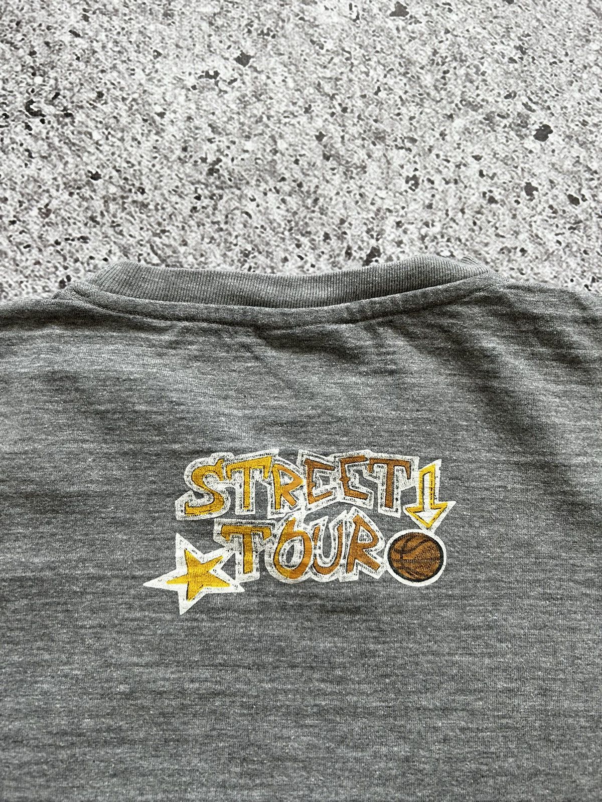Vintage Vintage 90’s Graphic Tshirt Skateboarder Man with skateboard Size US M / EU 48-50 / 2 - 7 Thumbnail