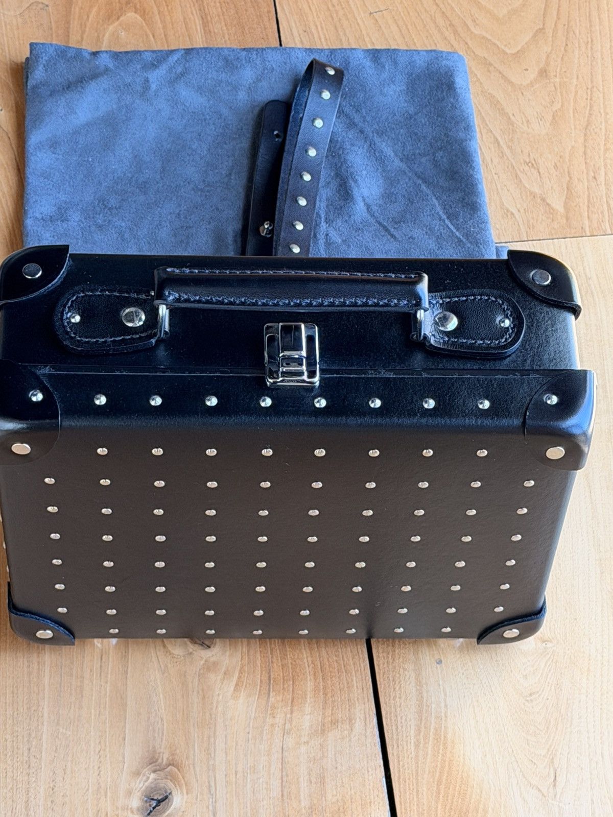 Globe-Trotter Rare Alexander McQueen Globe-Trotter Studded Leather Bag Size ONE SIZE - 3 Thumbnail