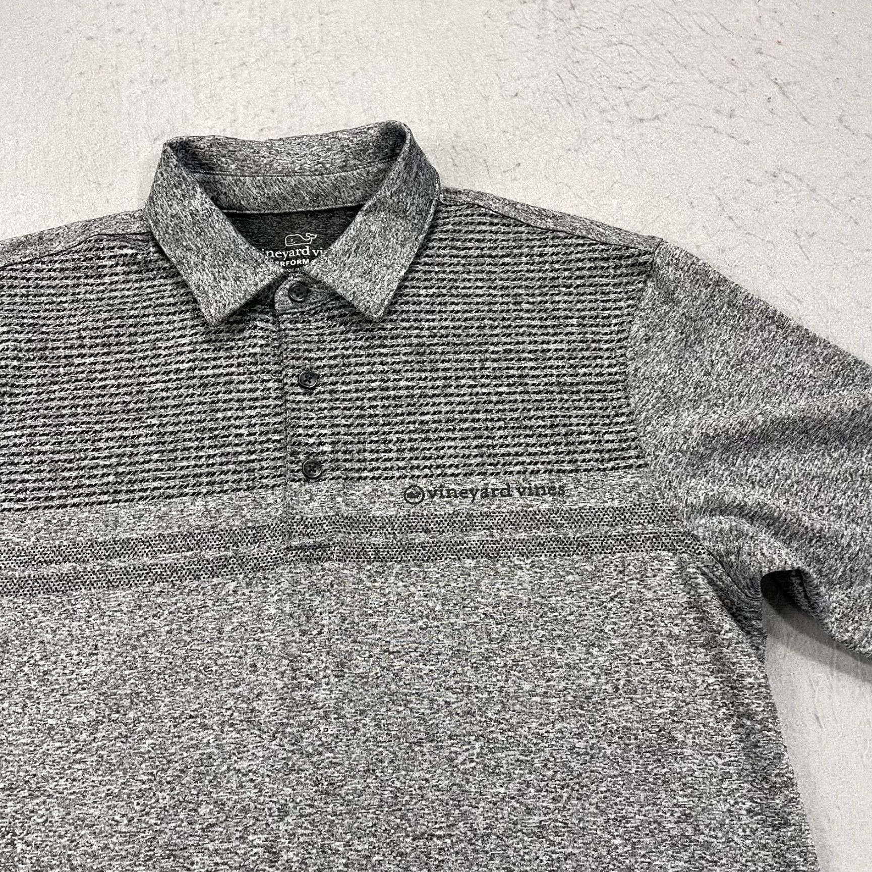 Vineyard Vines Vineyard Vines Polo Shirt Mens Small Gray Whale Striped Performance Golf Logo Shirt Size US S / EU 44-46 / 1 - 3 Thumbnail
