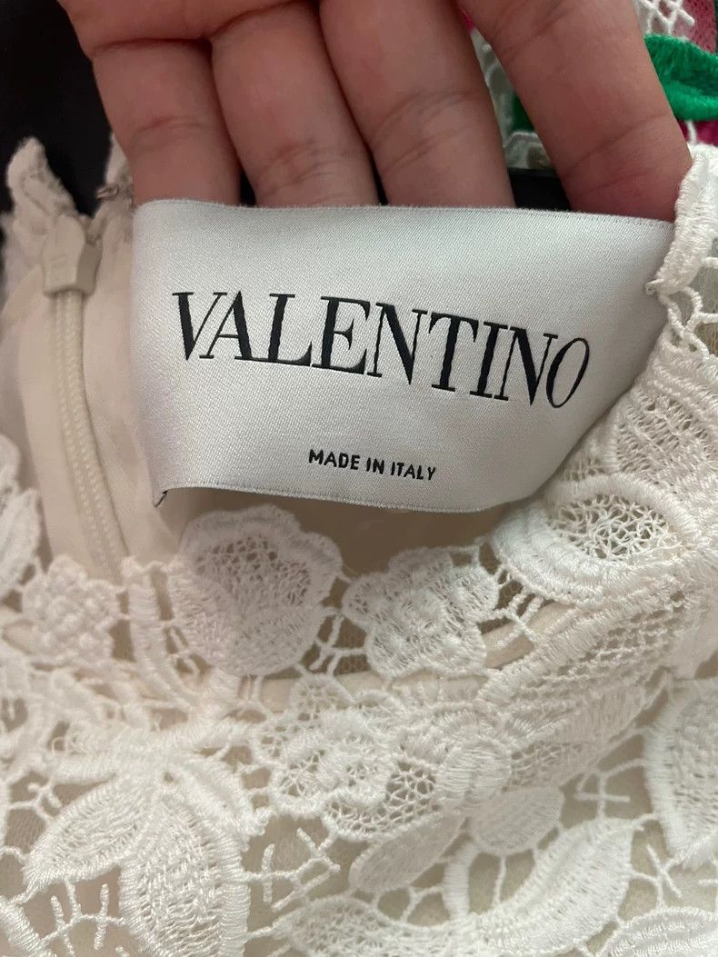 Valentino Valentino Heavy work crochet embroidered lace dress Size M / US 6-8 / IT 42-44 - 4 Thumbnail