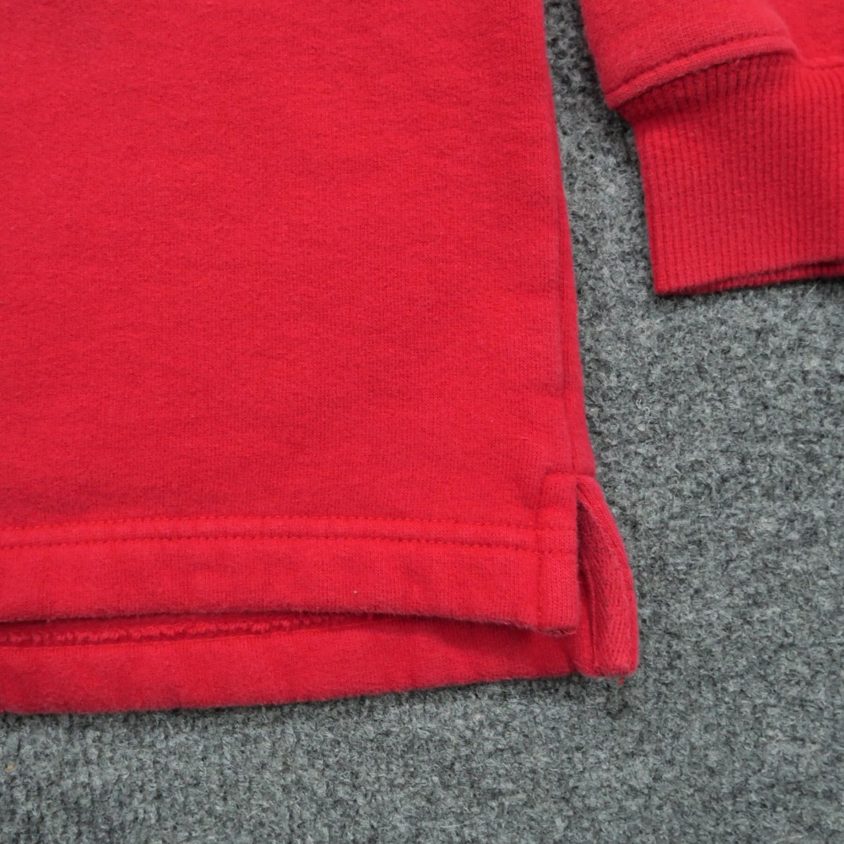 Marlboro VINTAGE Marlboro Sweatshirt Mens Pullover Crew Neck Adult Large Red 90s Winter Logo Fiber: Cotton, Polyester Size US L / EU 52-54 / 3 - 3 Thumbnail