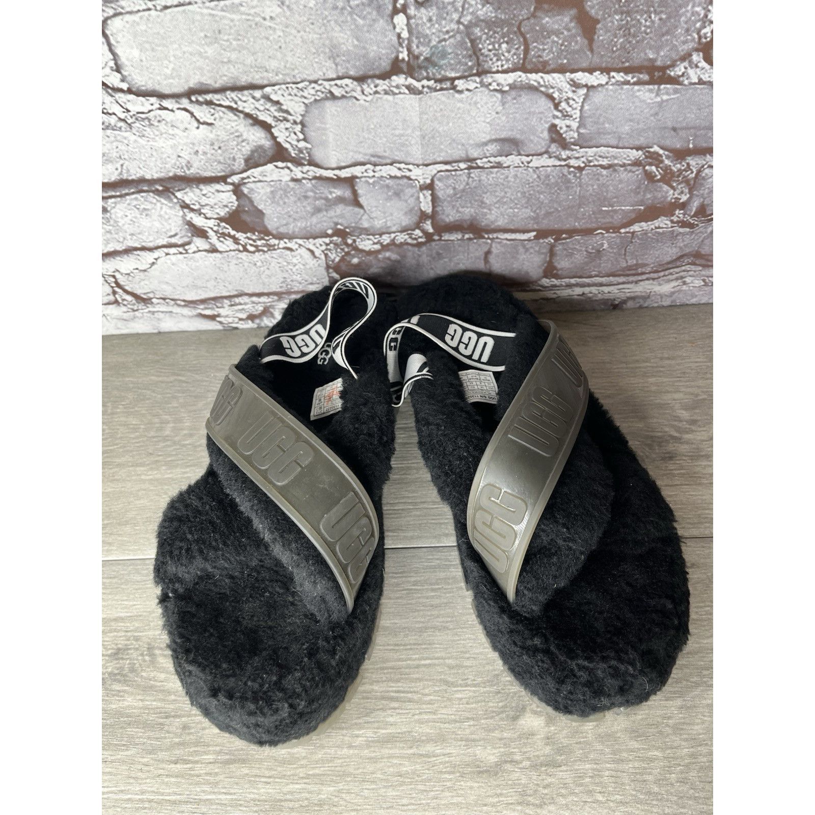 Ugg UGG Fuzzita Black Fur Slingback Slipper Platform Sandals Wom Size US 10 / IT 40 - 2 Thumbnail