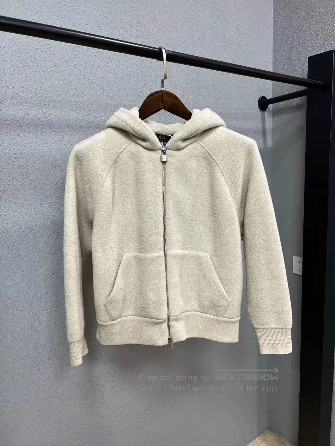 Loro Piana Loro Piana Cashmere Hoodie. Size XS / US 0-2 / IT 36-38 - 1 Thumbnail