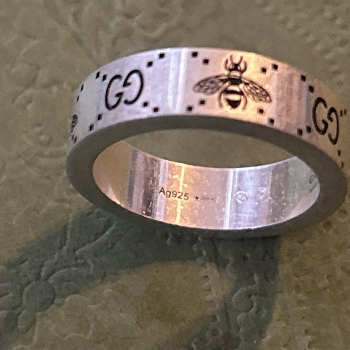Gucci Gucci GG Signature Bee Engraved Wide Ring Silver 925 Size ONE SIZE - 5 Thumbnail