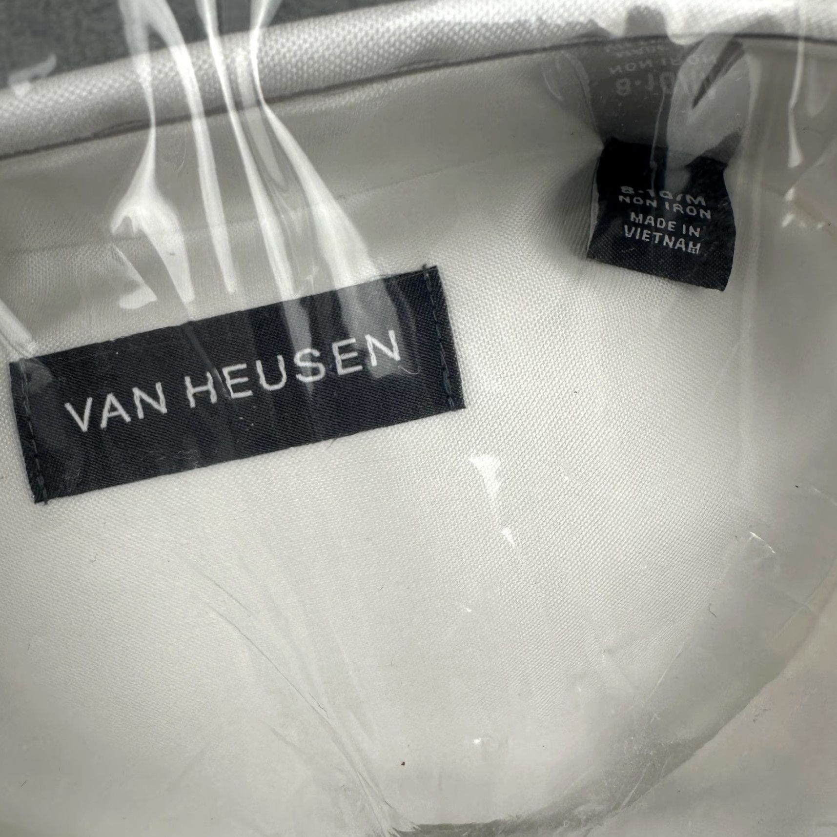 Van Heusen Van Heusen Shirt Womens Medium White Short Sleeve Button Front Non Iron Cotton Size M / US 6-8 / IT 42-44 - 3 Thumbnail