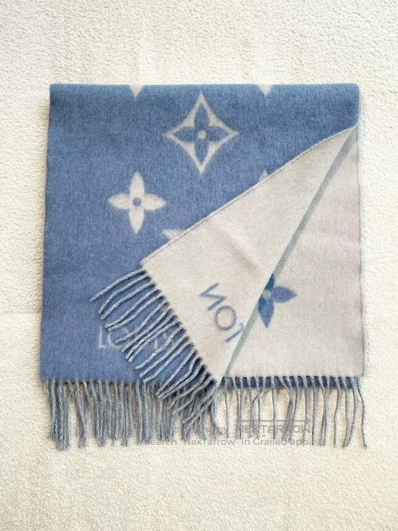 Louis Vuitton Louis Vuitton Ice Blue Double Face Cashmere Fringe Scarf Size ONE SIZE - 2 Thumbnail