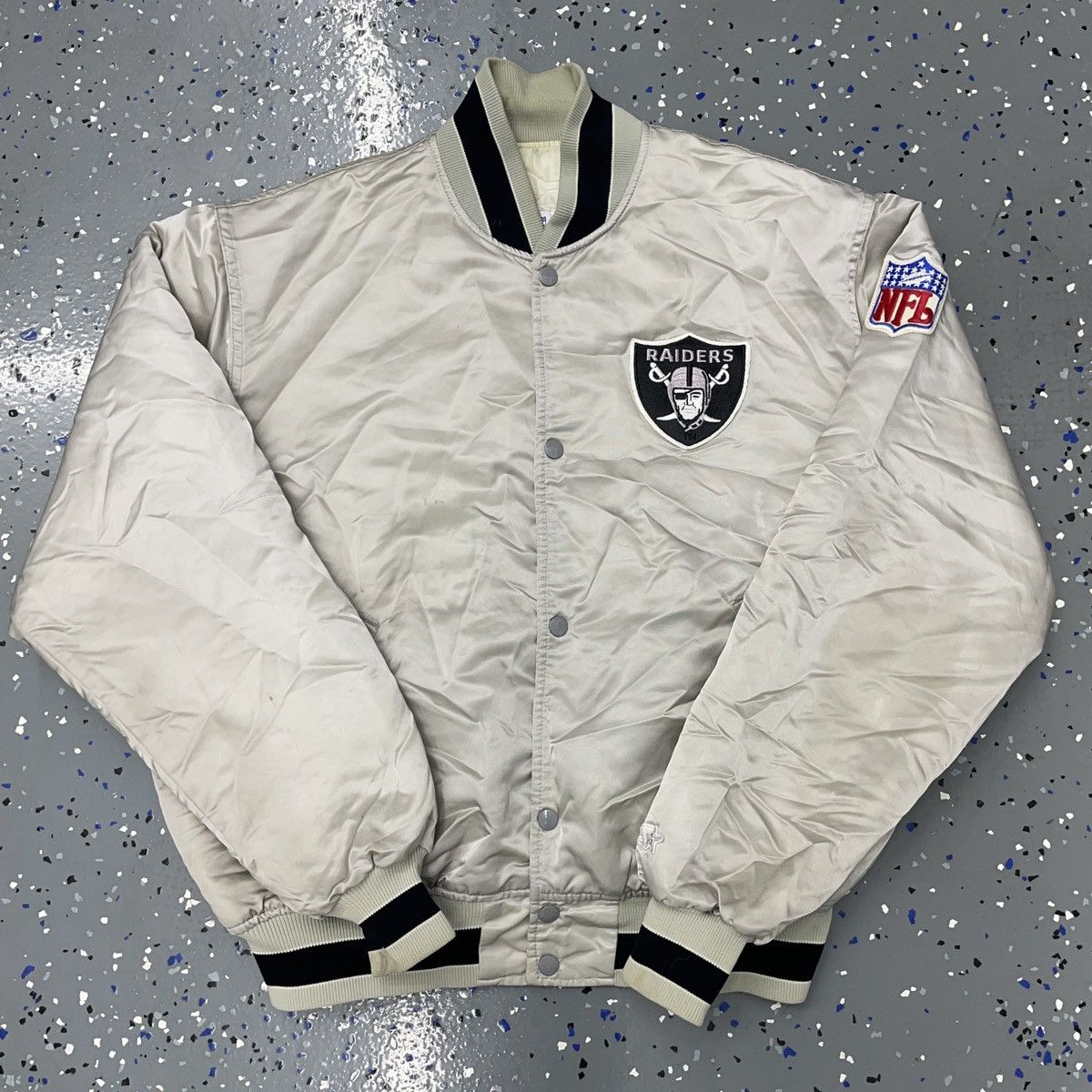 RARE Vintage 80's NFL Raiders Pro Line Starter Satin Jacket (L)