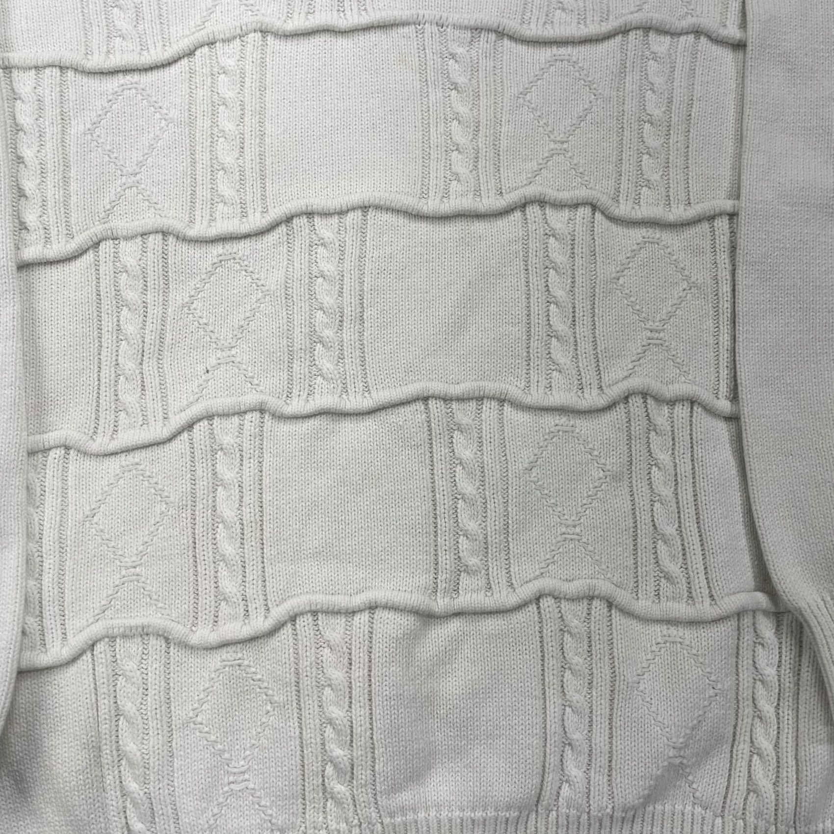 Lacoste VINTAGE Lacoste Mens Large White Textured Cotton Knit 90s Sweater Pullover V-Neck Logo Shirt Size US L / EU 52-54 / 3 - 3 Thumbnail