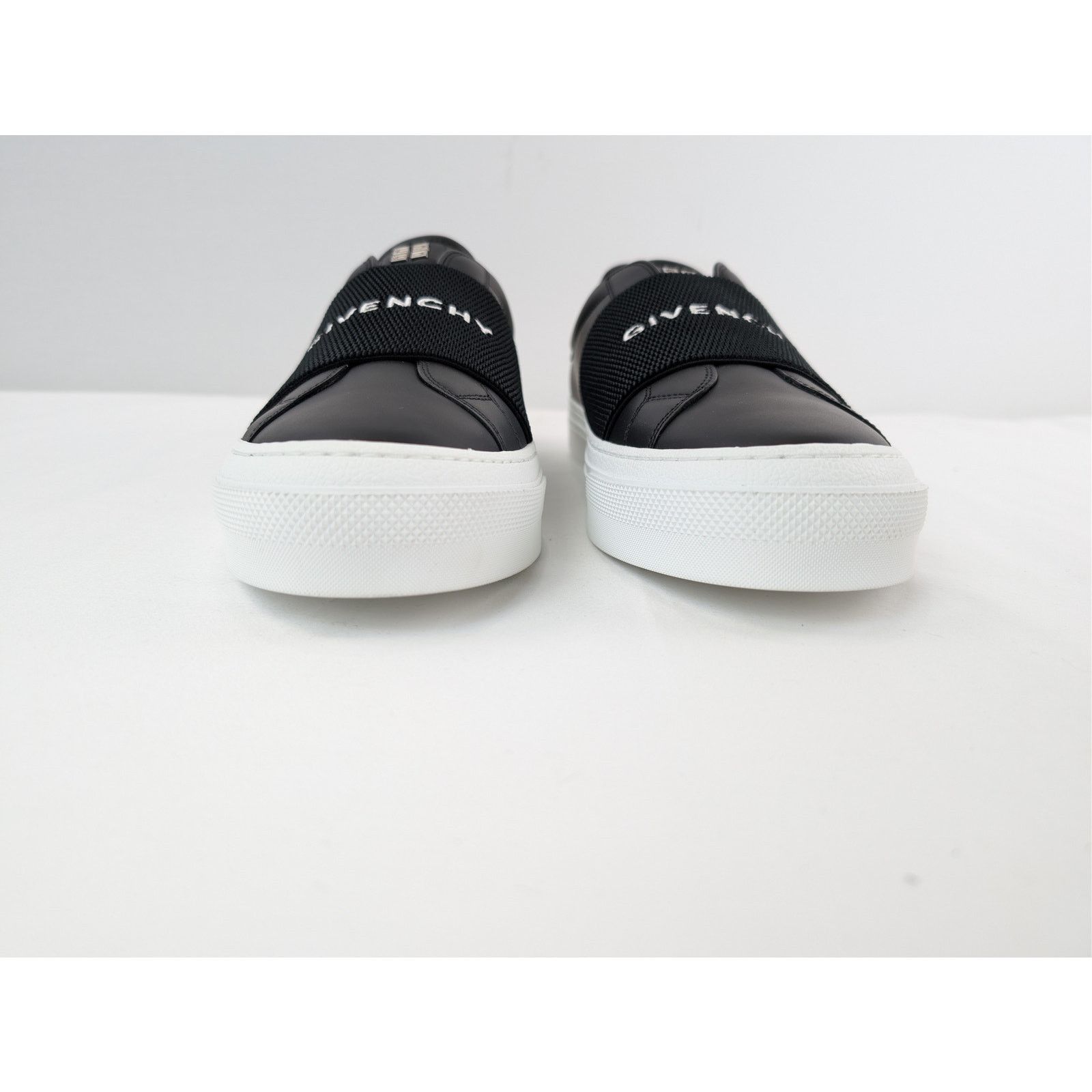 Givenchy o1rshd1 100% Calf Leather City Sport Sneakers in Black Size US 14 / EU 47 - 9 Thumbnail