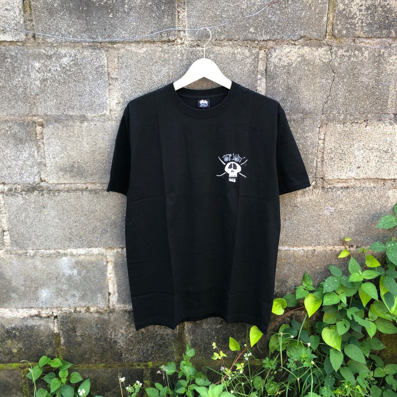 Stussy STUSSY SKULL SURFSKATE LOGO TEE BLACK // XL Size US XL / EU 56 / 4 - 3 Thumbnail