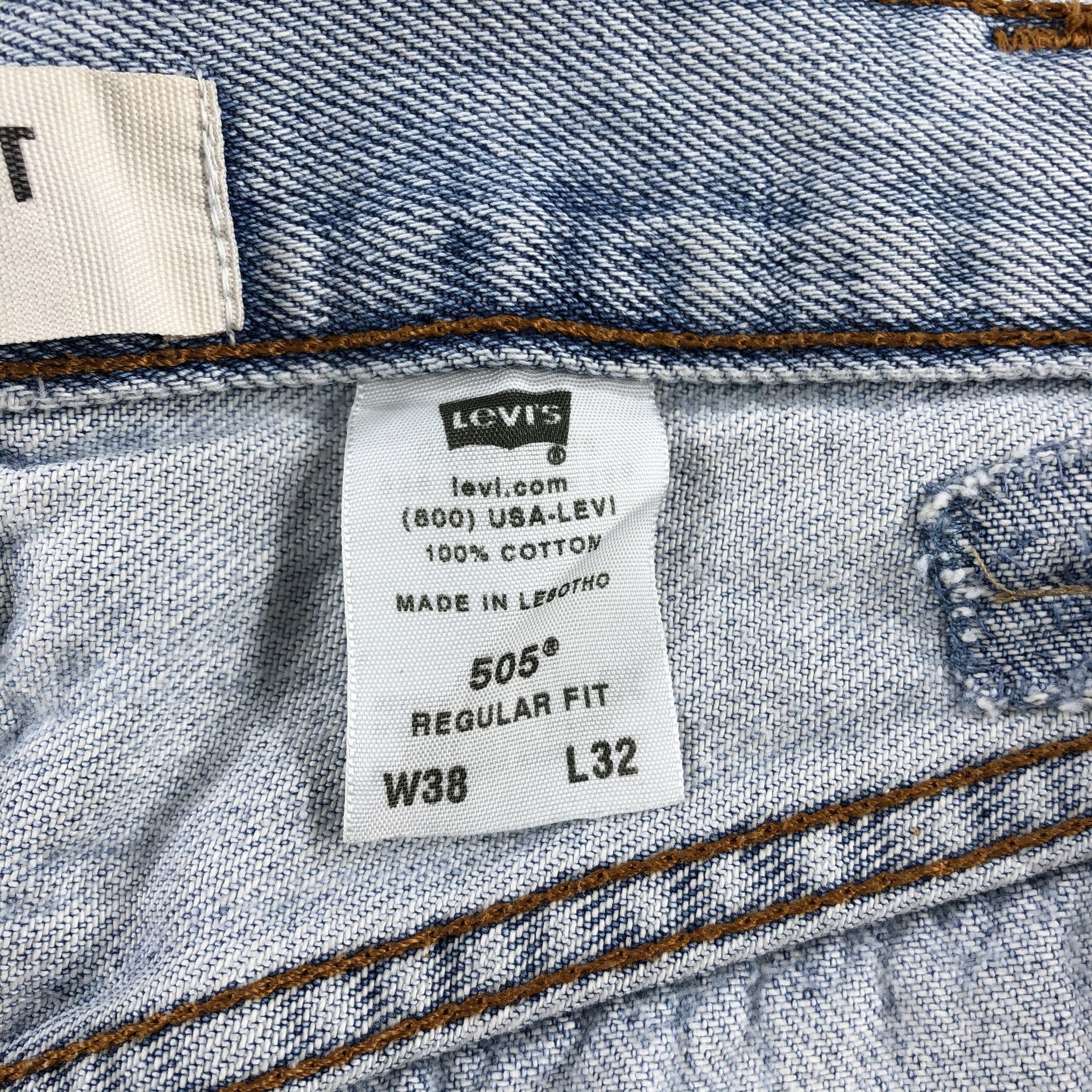 Levi's × Vintage Vintage Light Wash Levis 505 Jeans-JM2448 Size US 37 - 16 Thumbnail