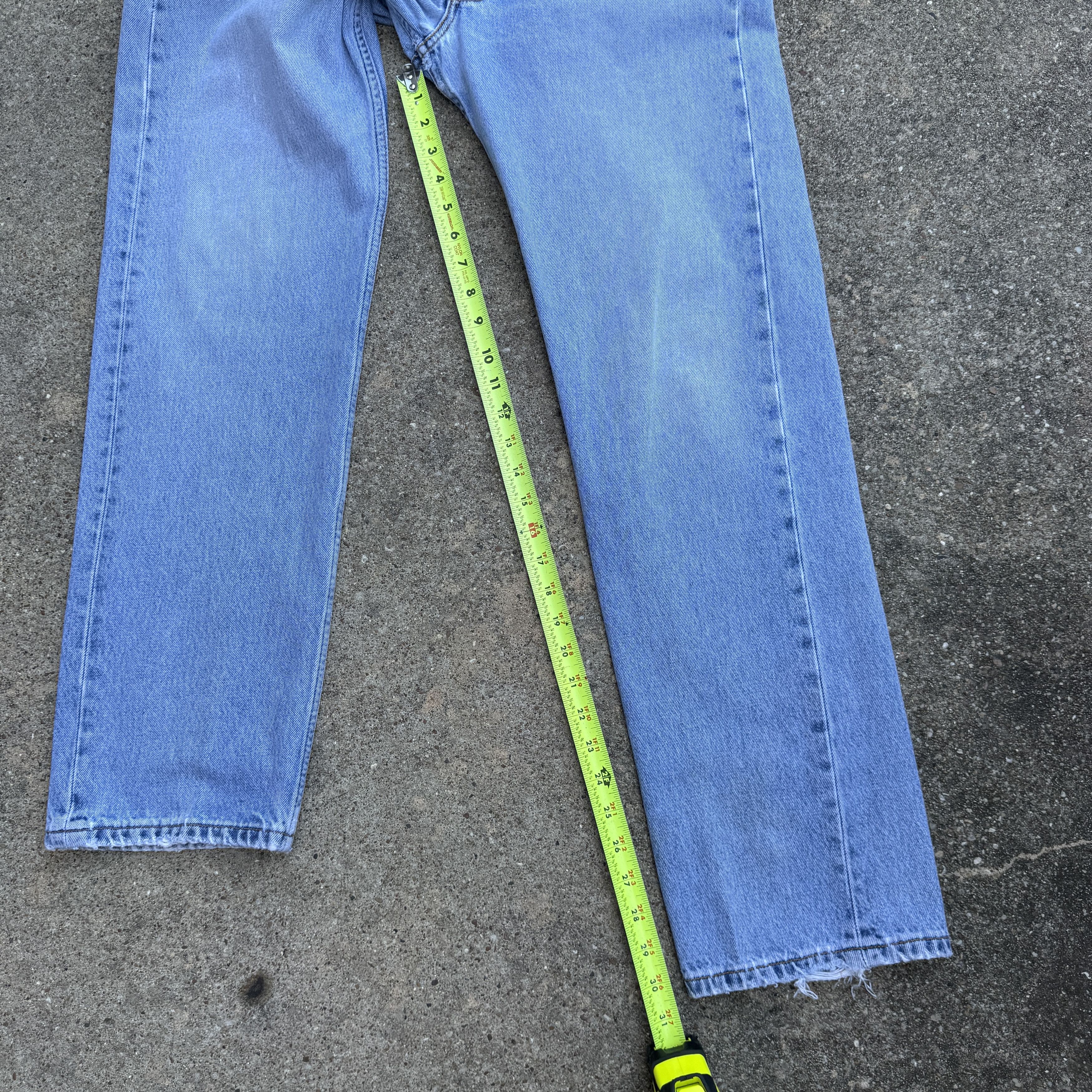 Levi's Vintage 90s Levis 501 Blue Button fly Denim Jeans Size US 32 / EU 48 - 7 Thumbnail