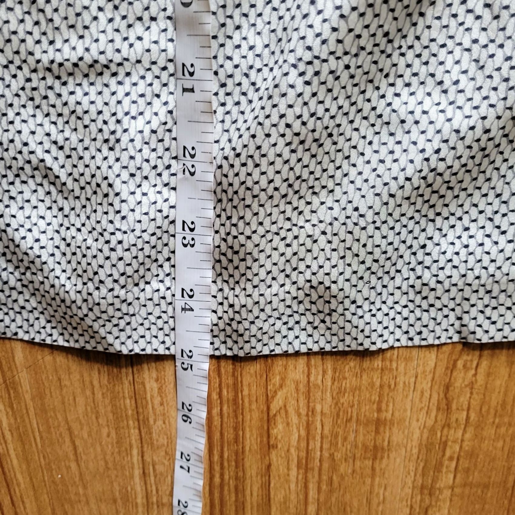 J.Crew J. Crew Shirt Womens Size 0 Black White Pattern Sleeveless Silk Ruffle Neck Top Size XS / US 0-2 / IT 36-38 - 7 Thumbnail