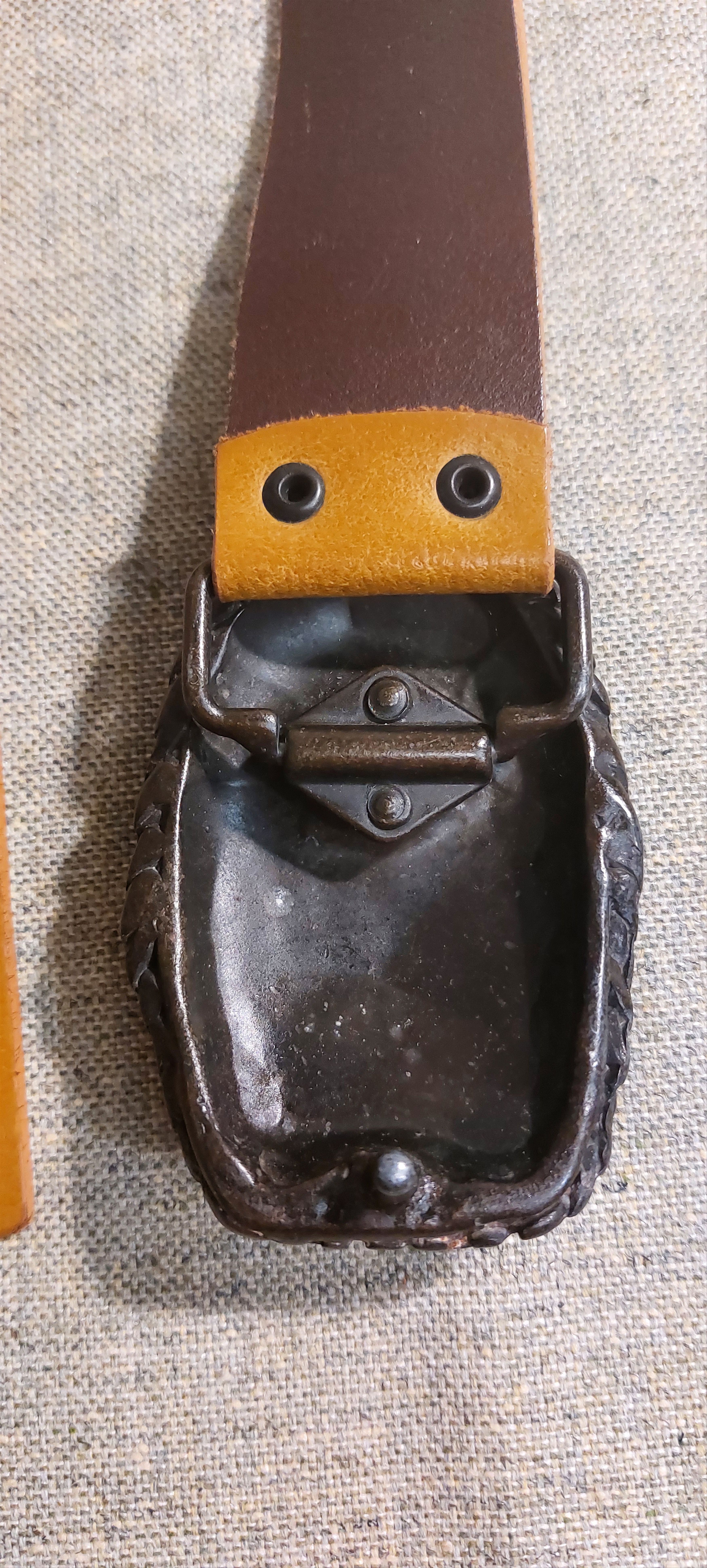 Vintage Brutalist Vintage Leather Belt Heavy Cast Buckle Size ONE SIZE - 7 Thumbnail